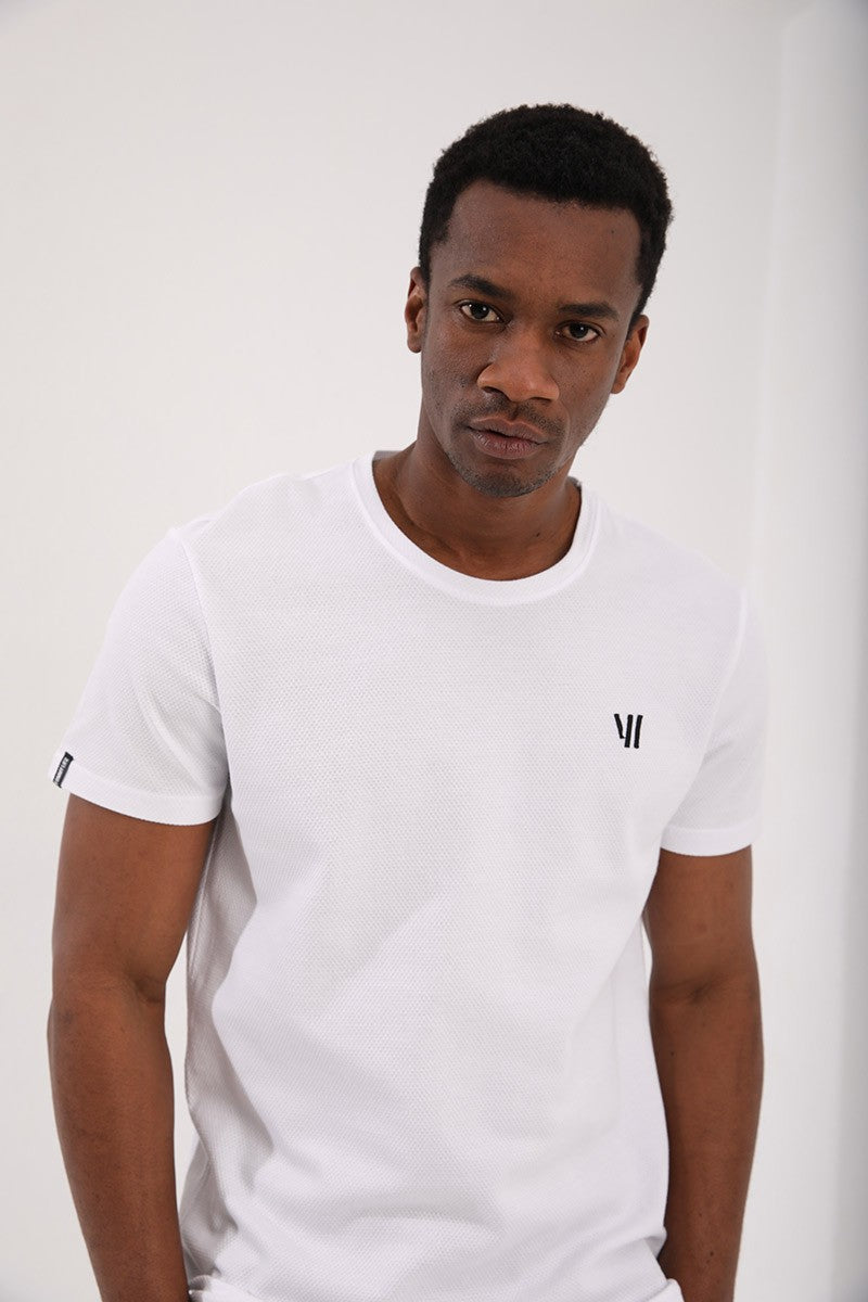 White Honeycomb Textured Double Arrow Logo Standard Fit O Collar Men's T-Shirt - 87921