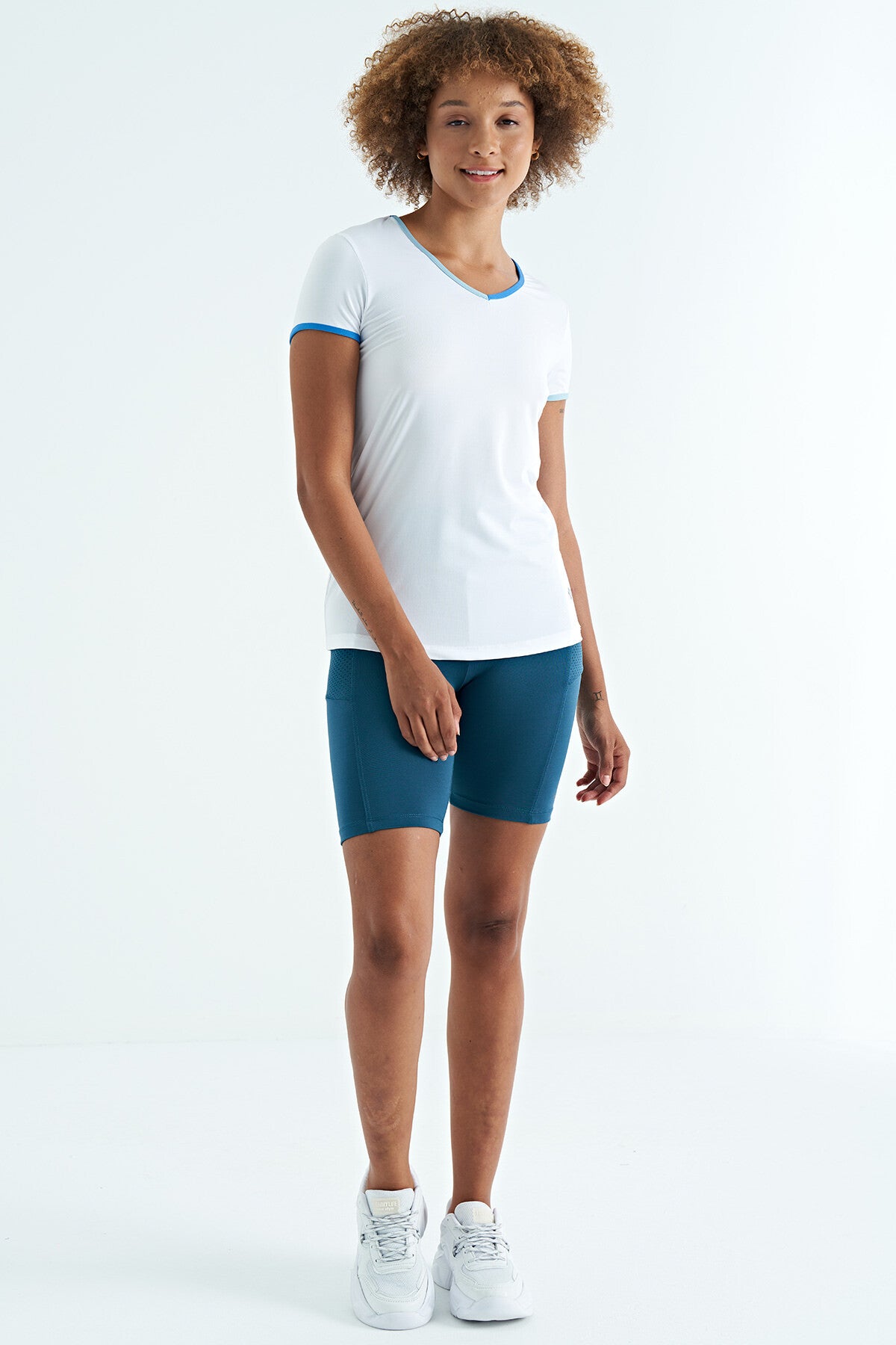 White V Neck Standard Fit Short Sleeve Women's Sports T-Shirt - 97268