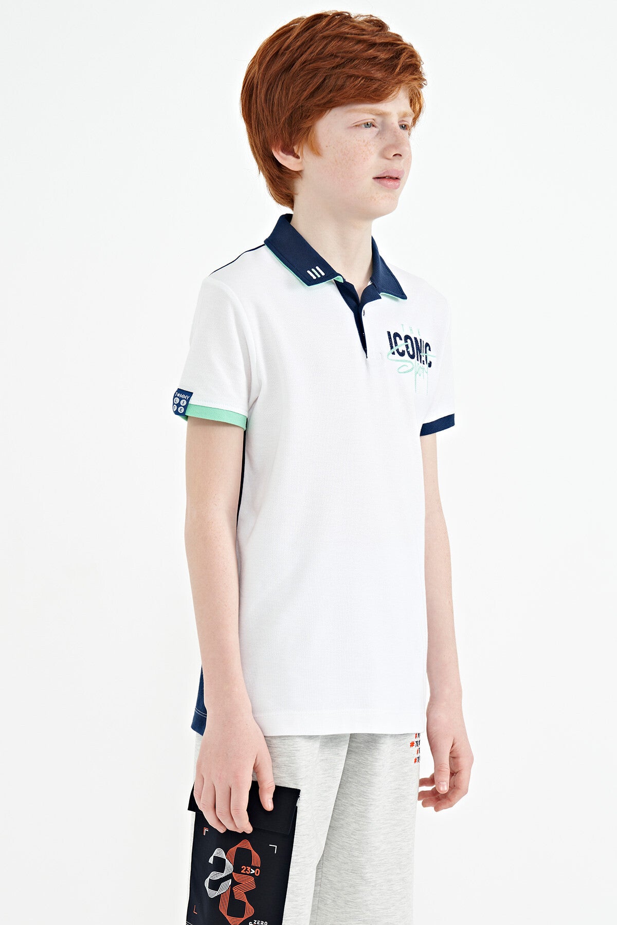 White Collar Embroidered Chest Standard Fit Polo Collar Boys T-Shirt - 11139