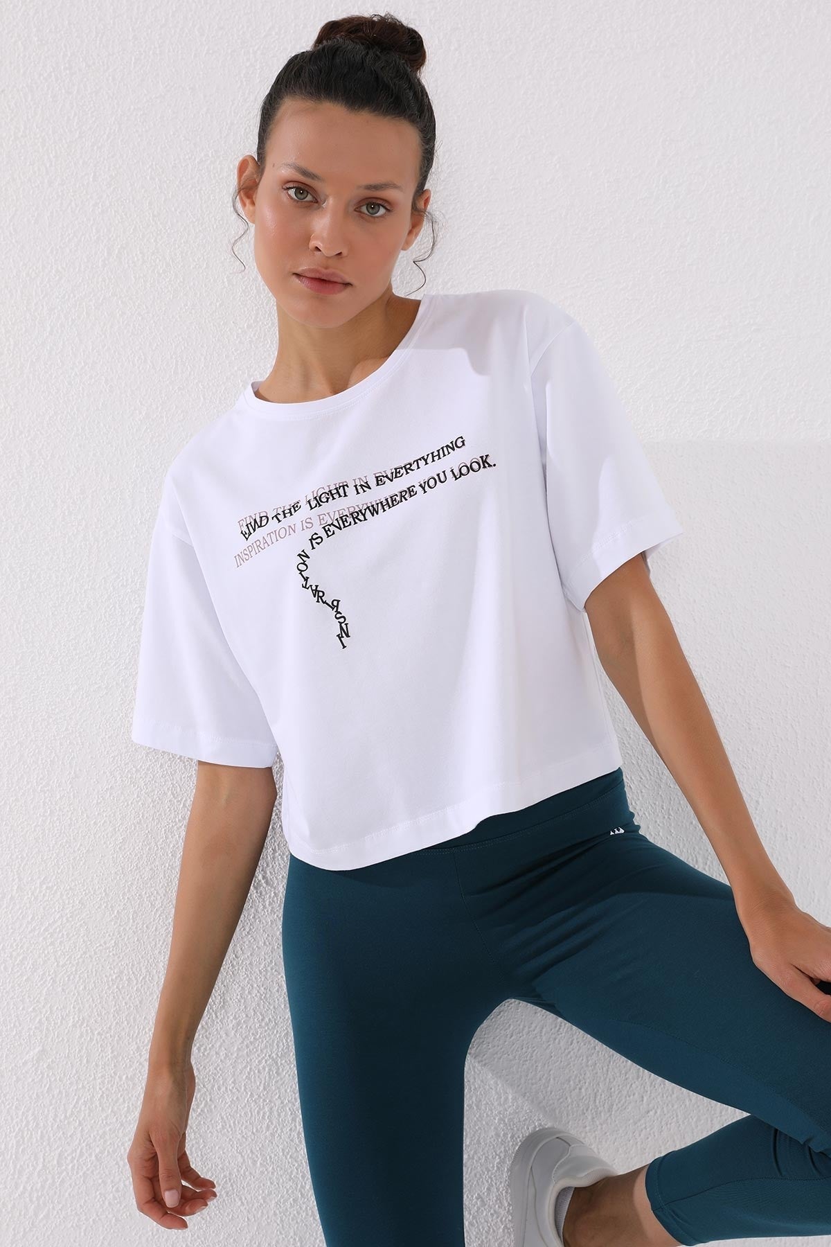 White Printed Short O Collar Women's Oversize T-Shirt - 97135