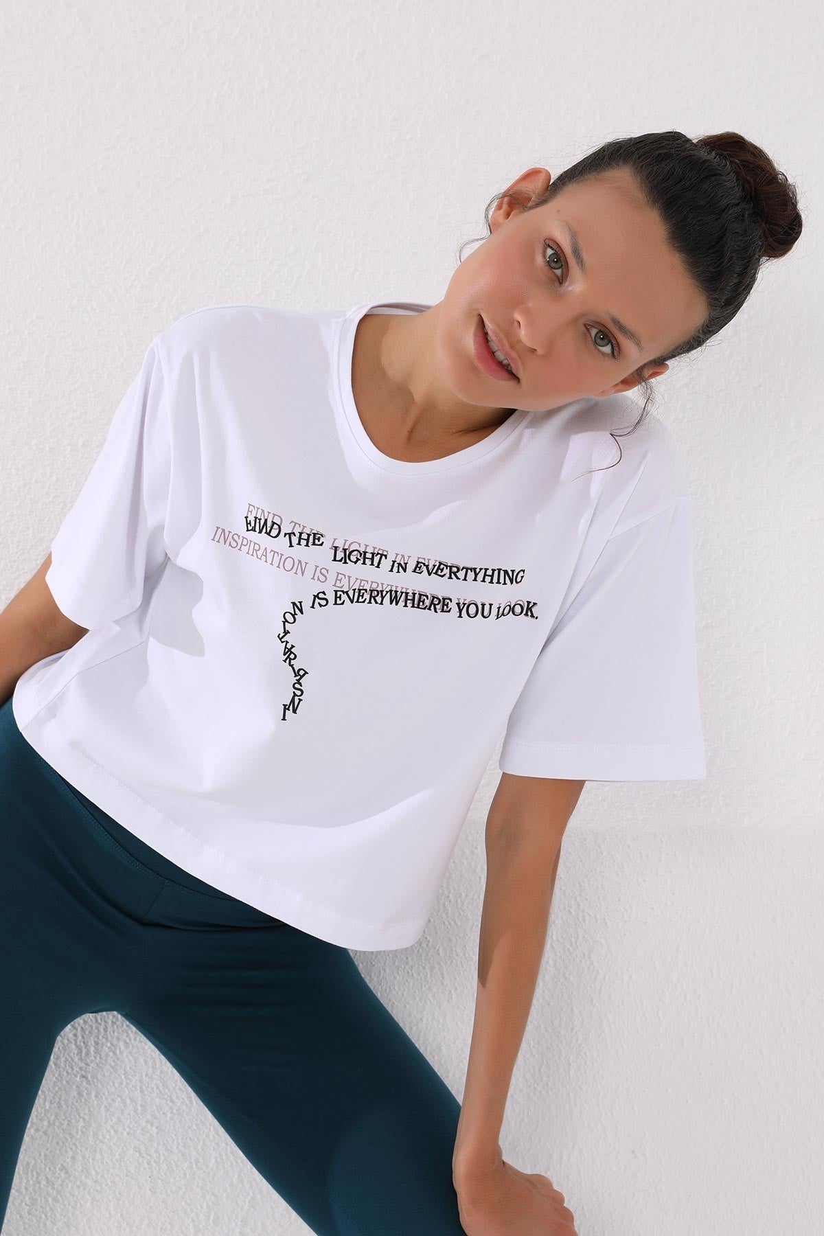 White Printed Short O Collar Women's Oversize T-Shirt - 97135