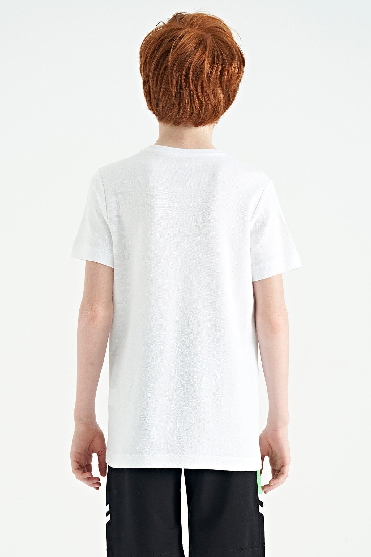 White Print Letter O Collar Standard Fit Boys T-Shirt - 11119
