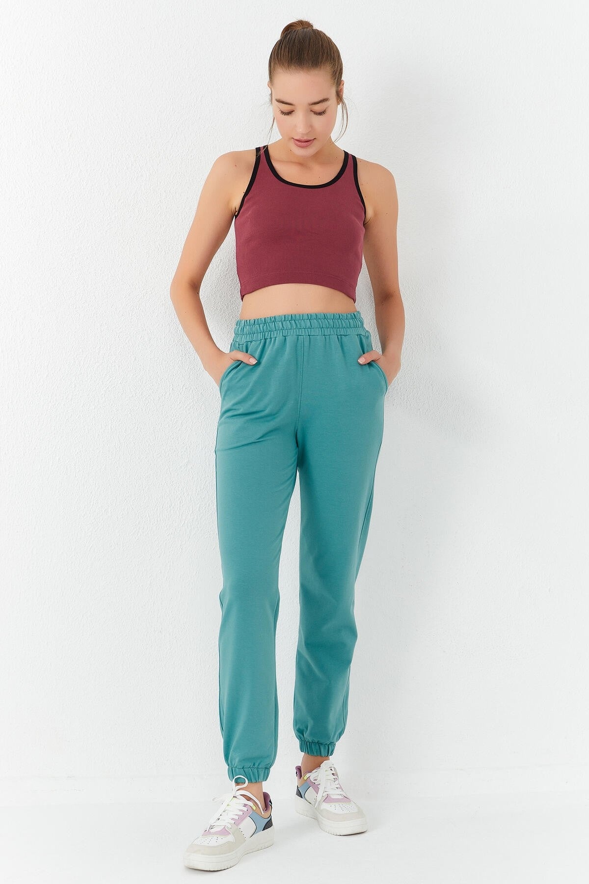 Basic Zero Sleeve Tight Fit U Collar Women's Crop Top Singlet - 97162