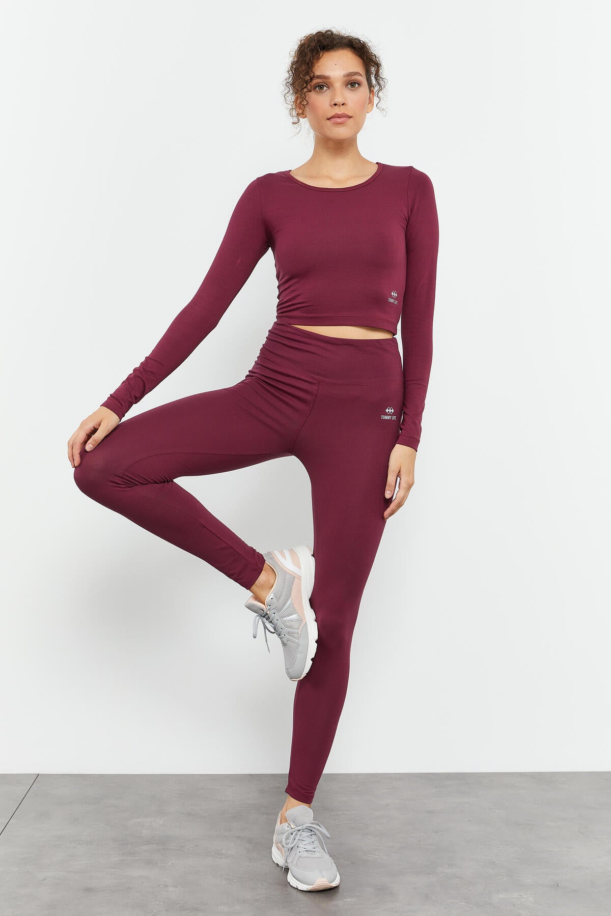 Long Sleeve Burgundy Slim Fit High Neck Women's Crop Top T-Shirt - 97150