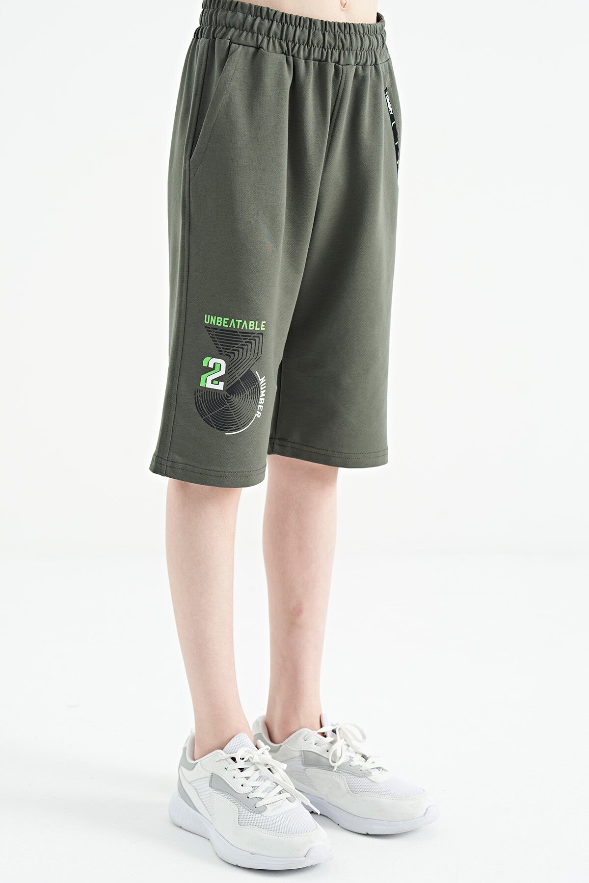 Printed Detailed Laced Standard Cut Boys Shorts - 11128