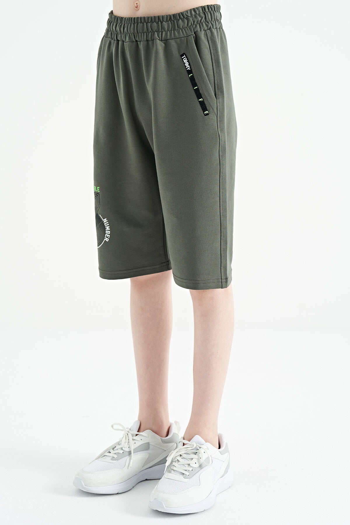Printed Detailed Laced Standard Cut Boys Shorts - 11128