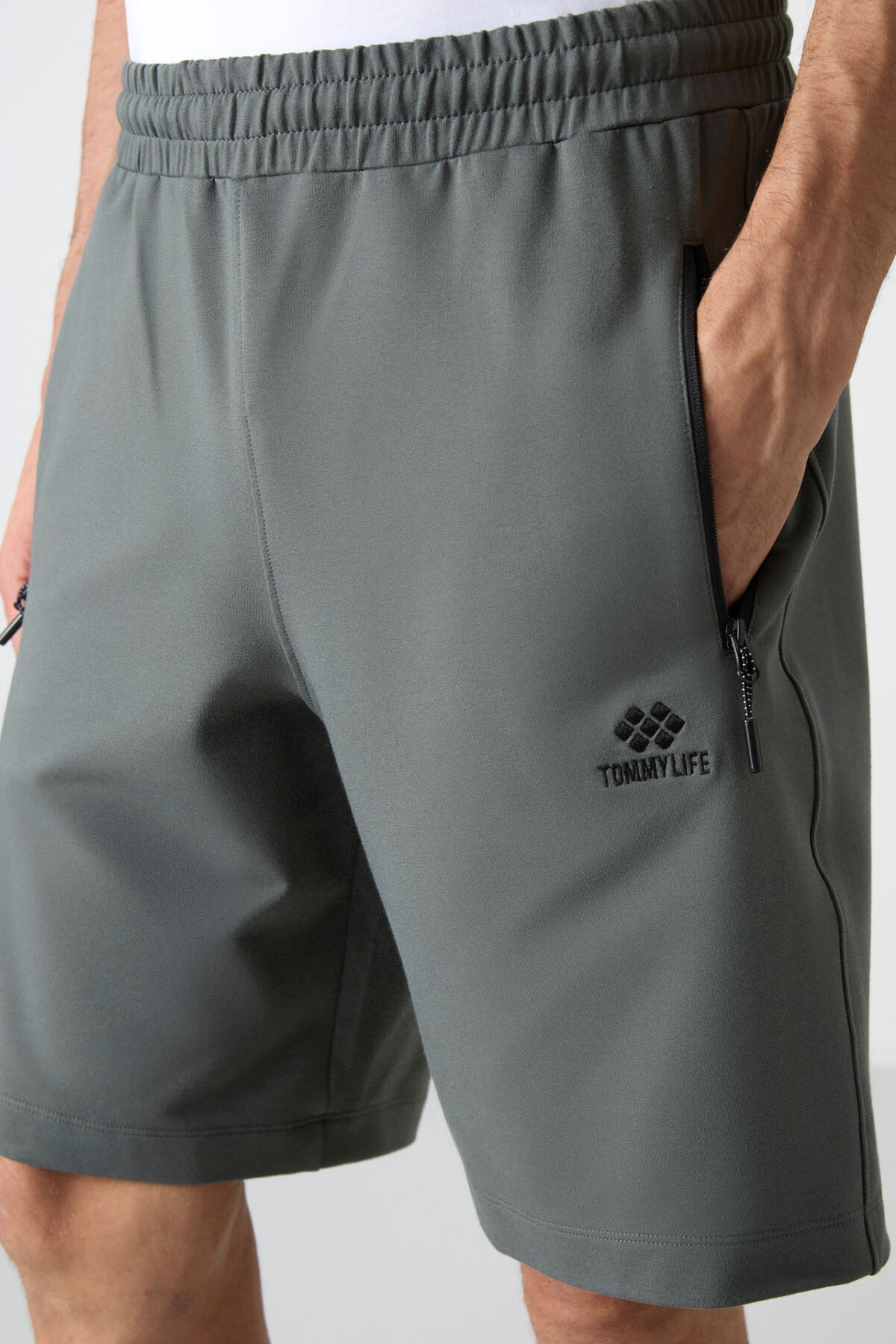 Sprouting Almond Hidden Zipper Back Pocket Laced Standard Fit Men's Shorts - 81136