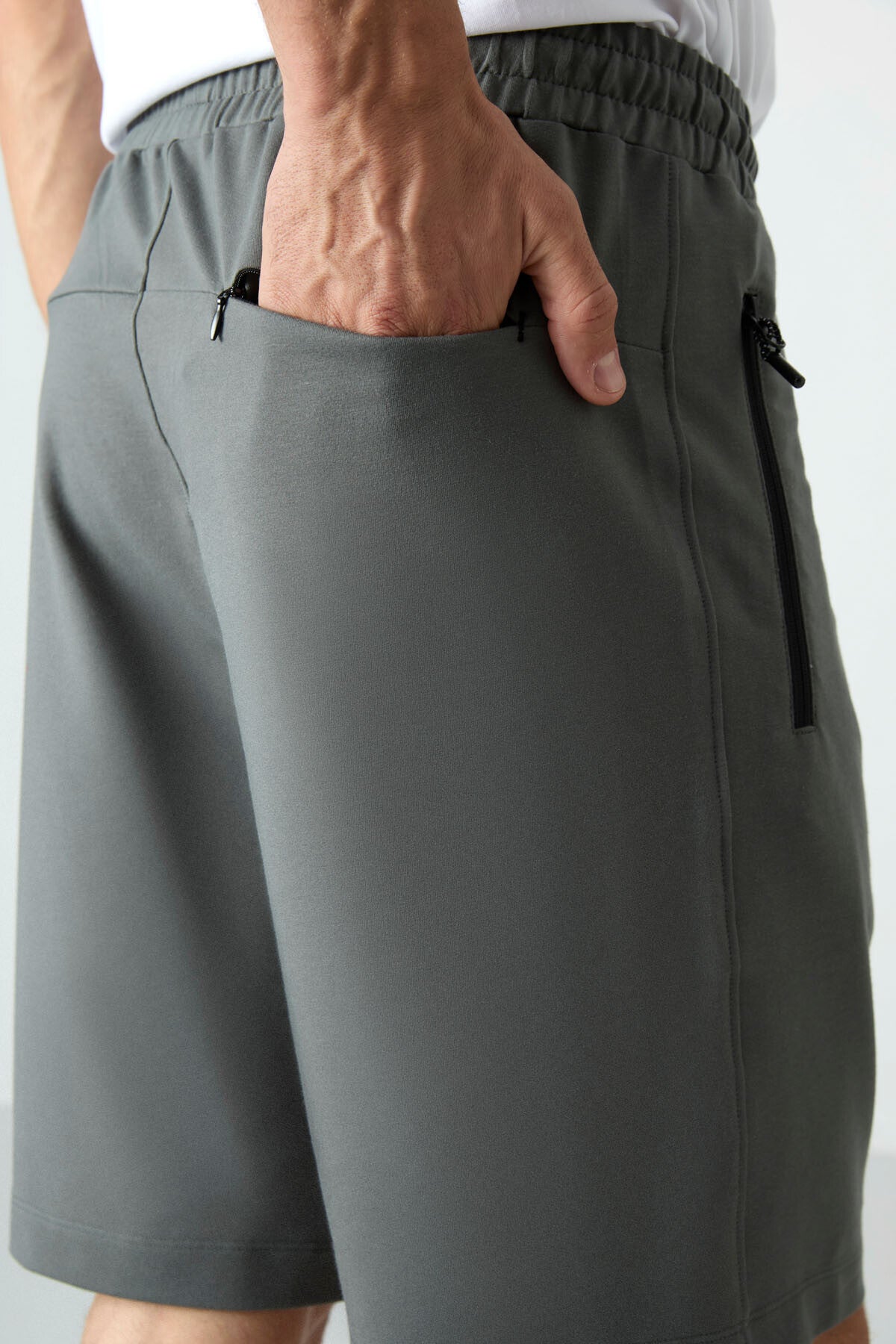 Sprouting Almond Hidden Zipper Back Pocket Laced Standard Fit Men's Shorts - 81136