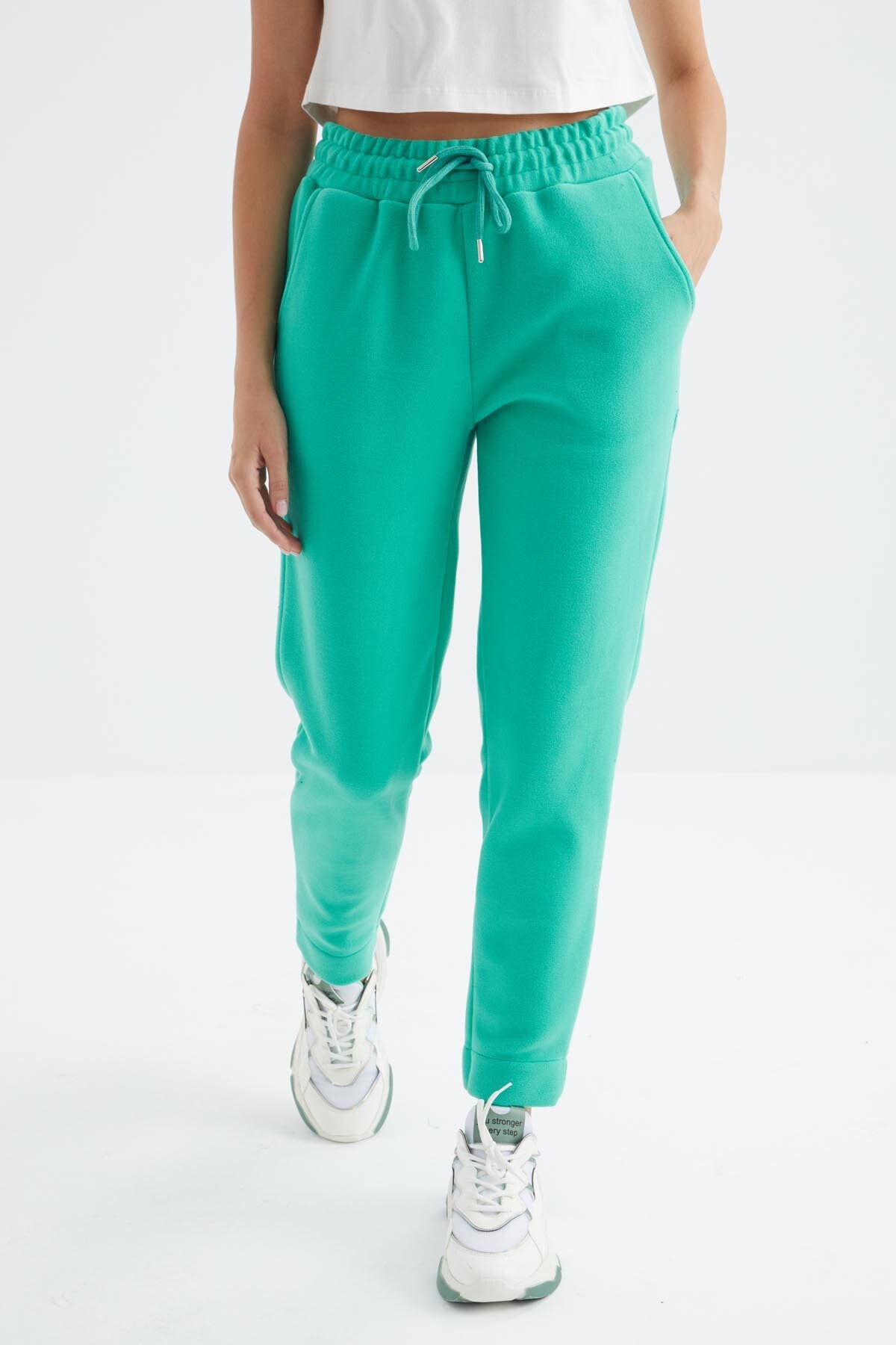 Low Waist Comfort Fit Wide Leg Pocketed Women's Fleece Tracksuit Bottom - 94623