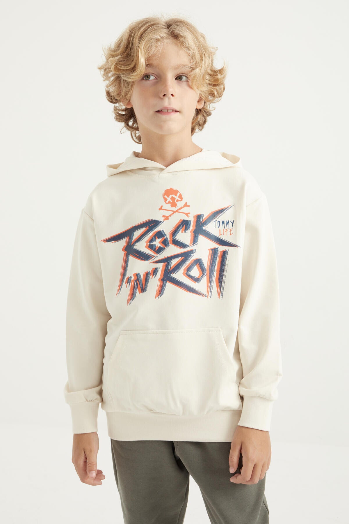 Print Kangaroo Pocket Hooded Regular Fit Boys' Sweatshirt - 11002