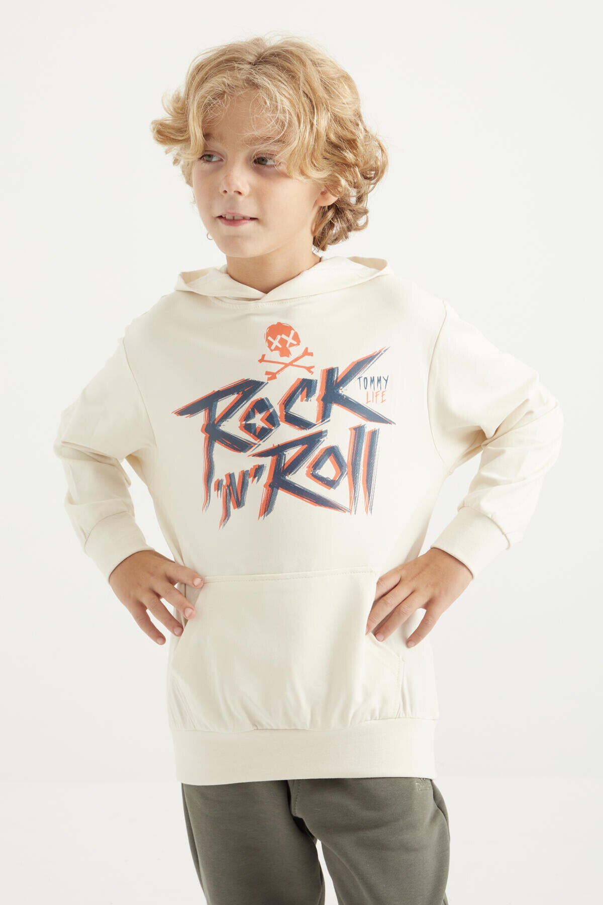Print Kangaroo Pocket Hooded Regular Fit Boys' Sweatshirt - 11002