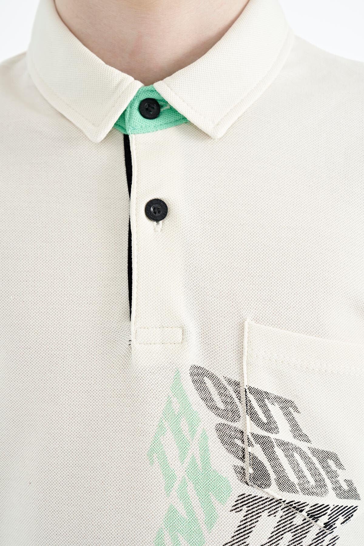 Ecru Front Detailed Printed Standard Fit Polo Collar Boys' T-Shirt - 11102