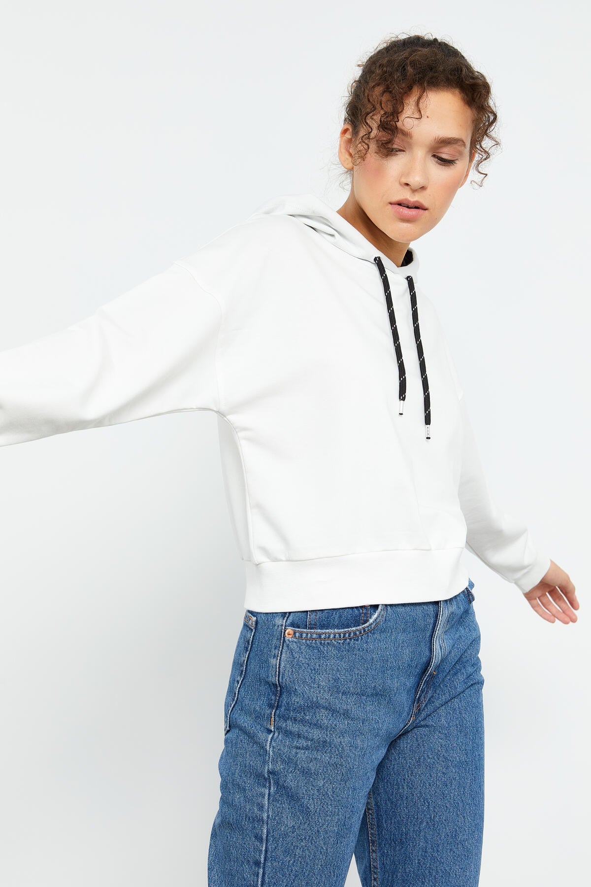 Long Sleeve Comfort Fit Hooded Women's Sweatshirt - 97115