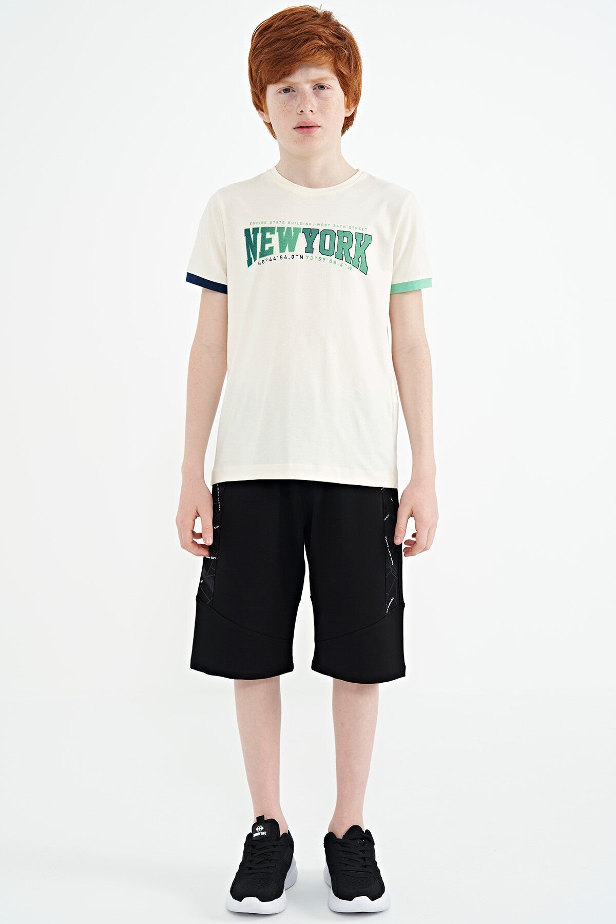 Ecru Print Standard Fit O Neck Boys' T-Shirt - 11105