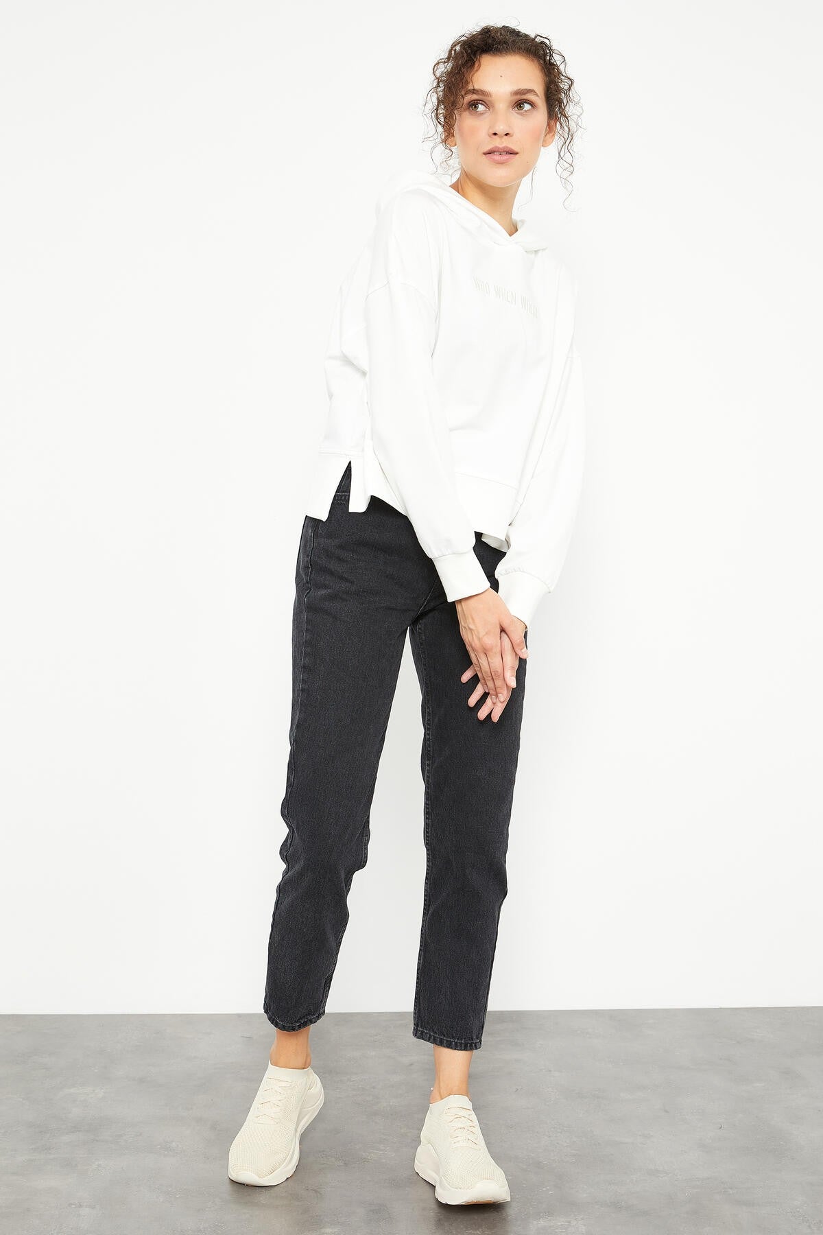 Embroidered Hooded Basic Women's Oversize Sweatshirt - 97164