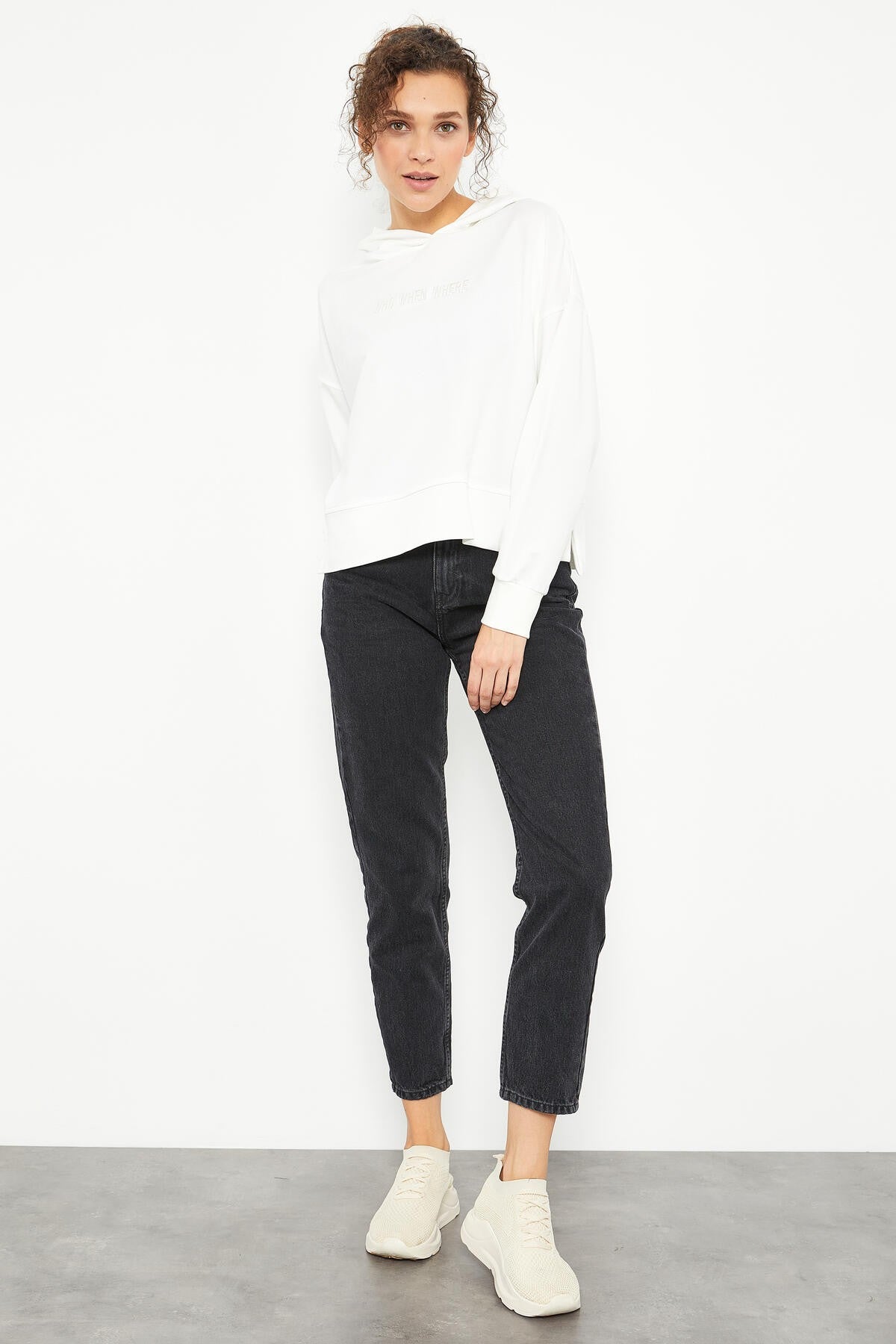 Embroidered Hooded Basic Women's Oversize Sweatshirt - 97164