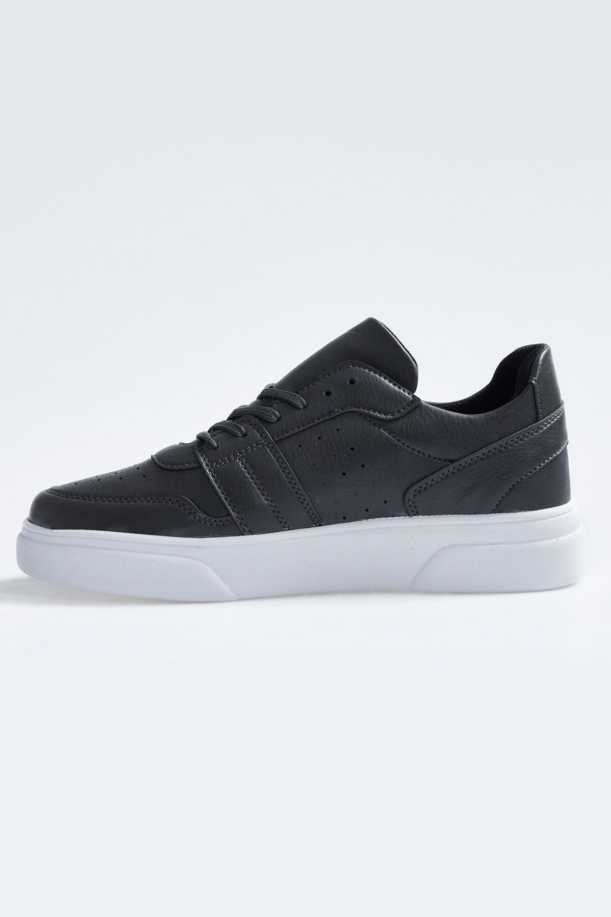 Fume Laced PU Leather with Holes for Men Sports Shoes - 89110