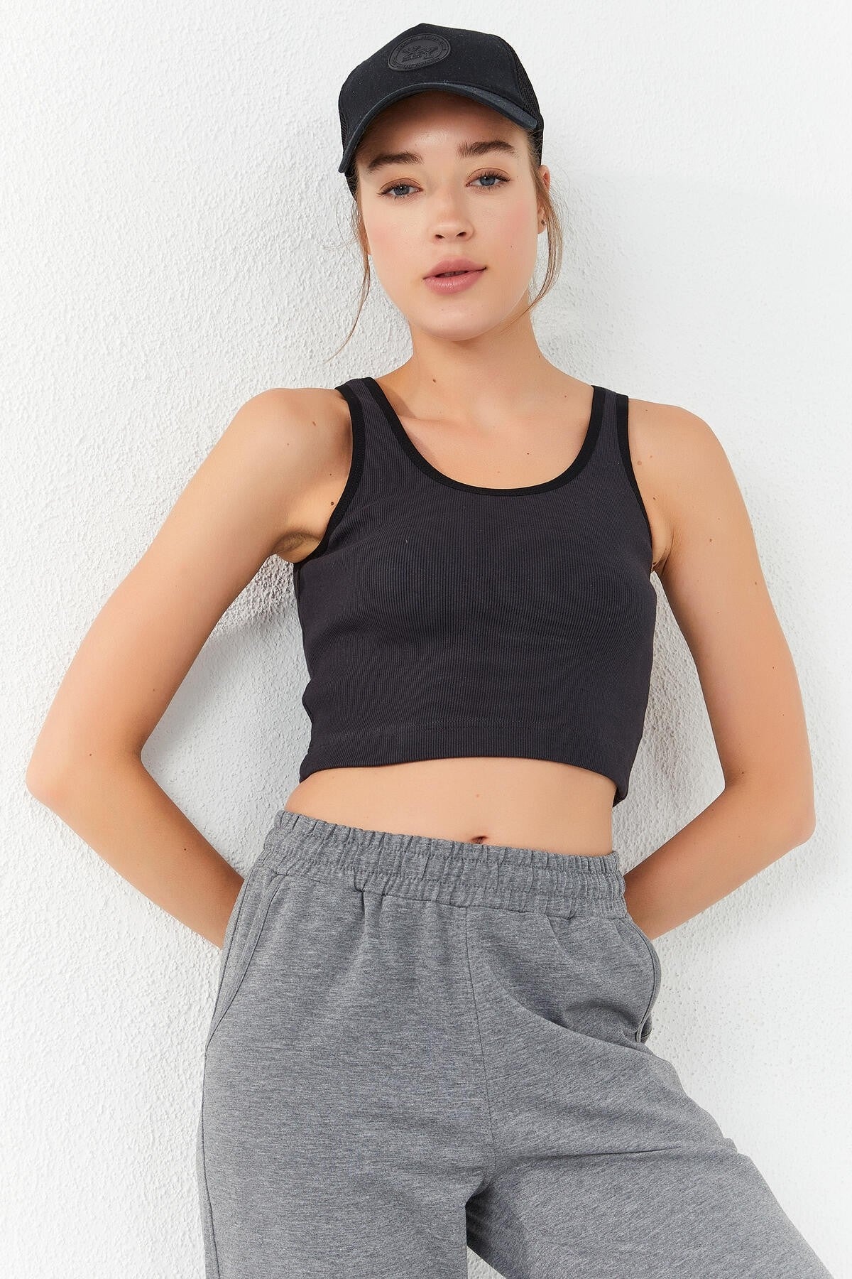 Smoked Basic Zero Sleeve Narrow Fit U Collar Women's Crop Top Singlet - 97160