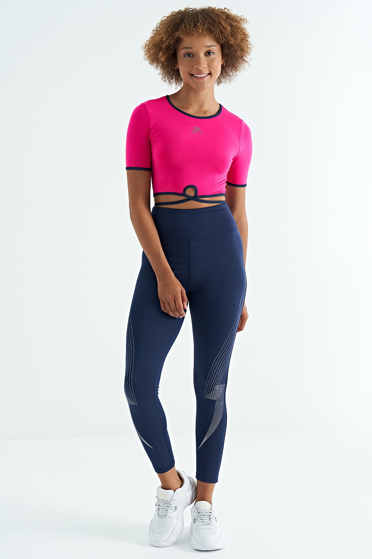 Fuchsia Tie-Waist Detailed O Neck Standard Cut Diving Fabric Women's Crop T-Shirt - 97266