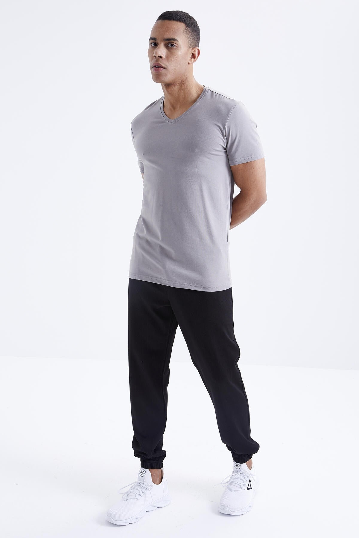 Gri Basic Short Sleeve Standard Fit V Neck Men's T-Shirt - 87912