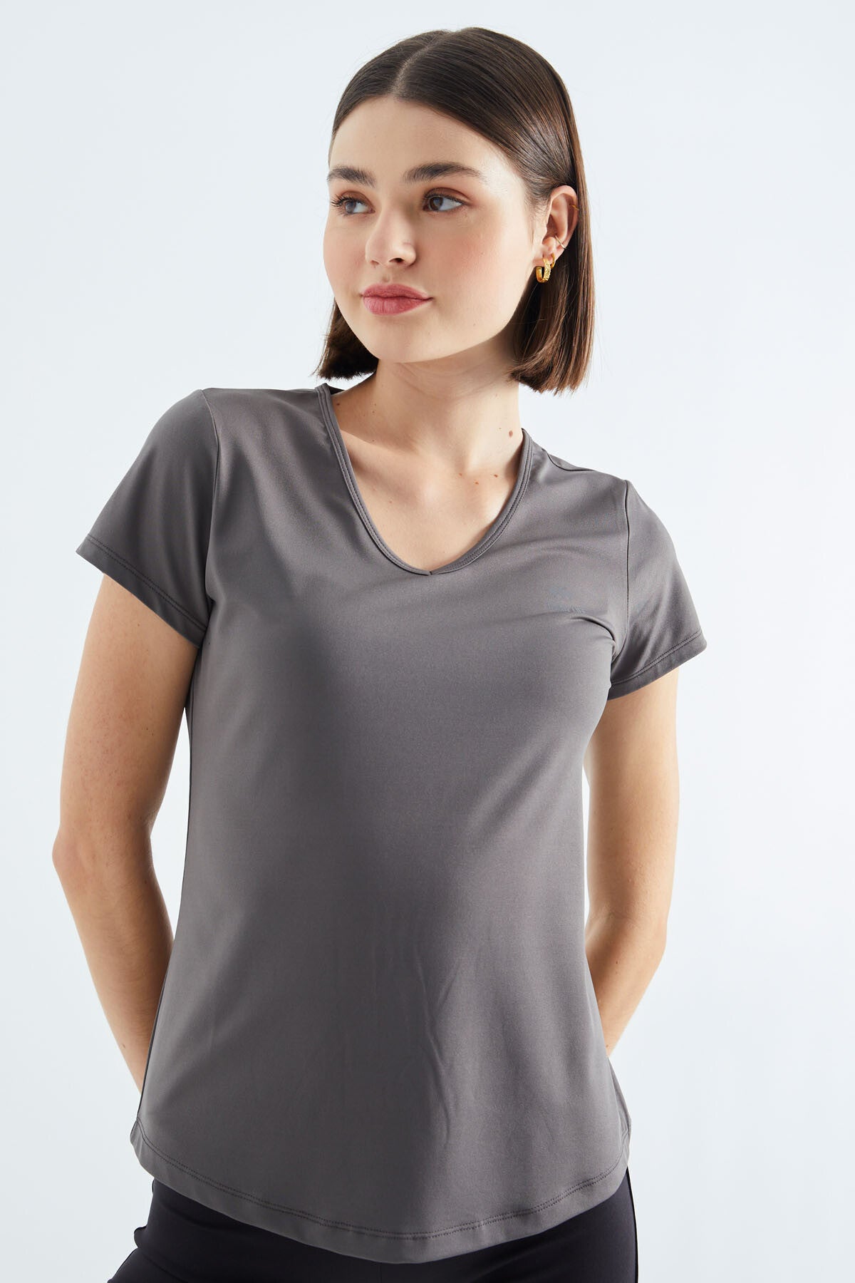 Basic Short Sleeve Standard Fit V-Neck Women's T-Shirt - 97145