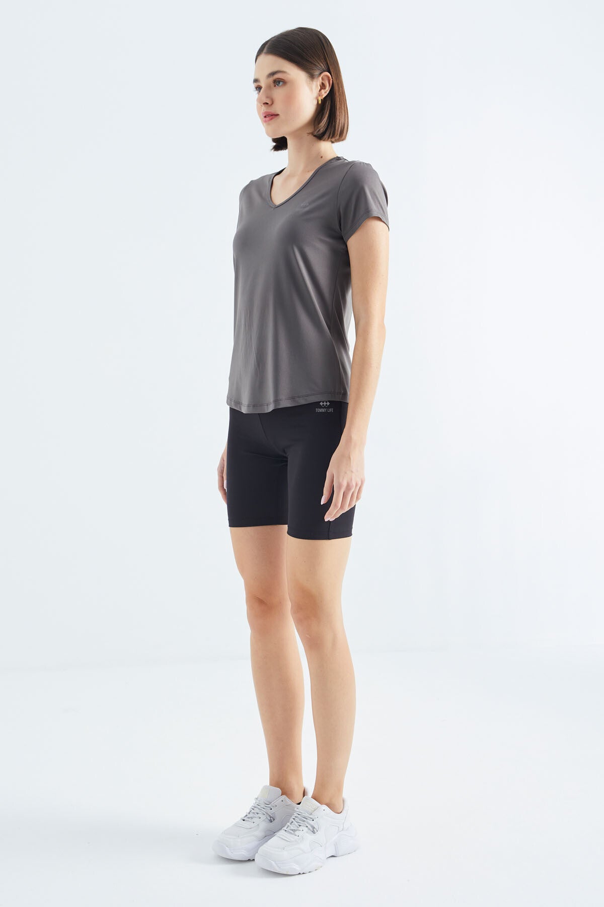 Basic Short Sleeve Standard Fit V-Neck Women's T-Shirt - 97145