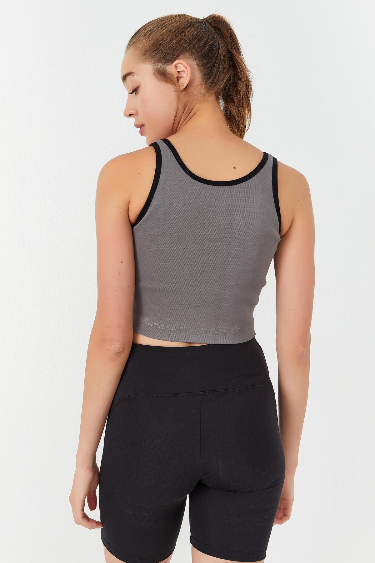 Gri Basic Zero Sleeve Narrow Fit U Neck Women's Crop Top Singlet - 97162