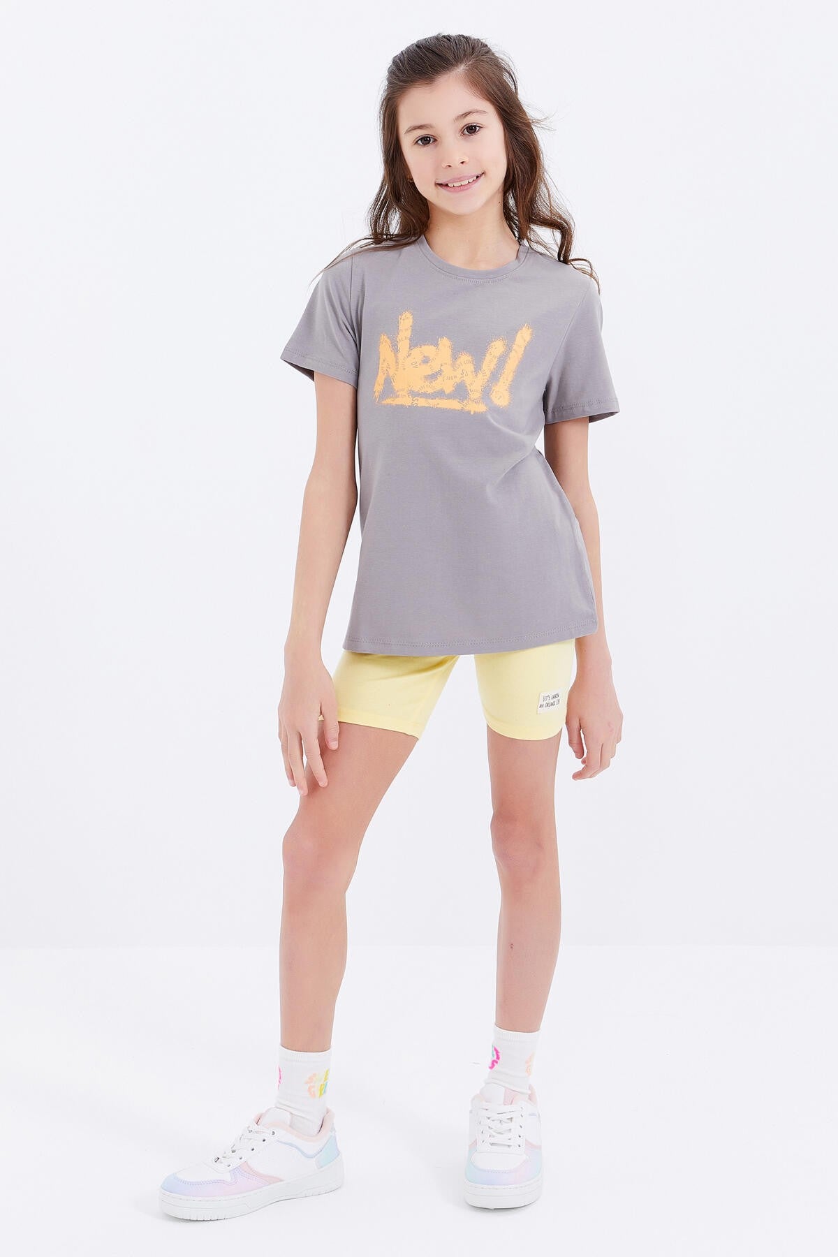 Gri Basic Print Round Neck Comfort Fit Girls T-Shirt - 75041