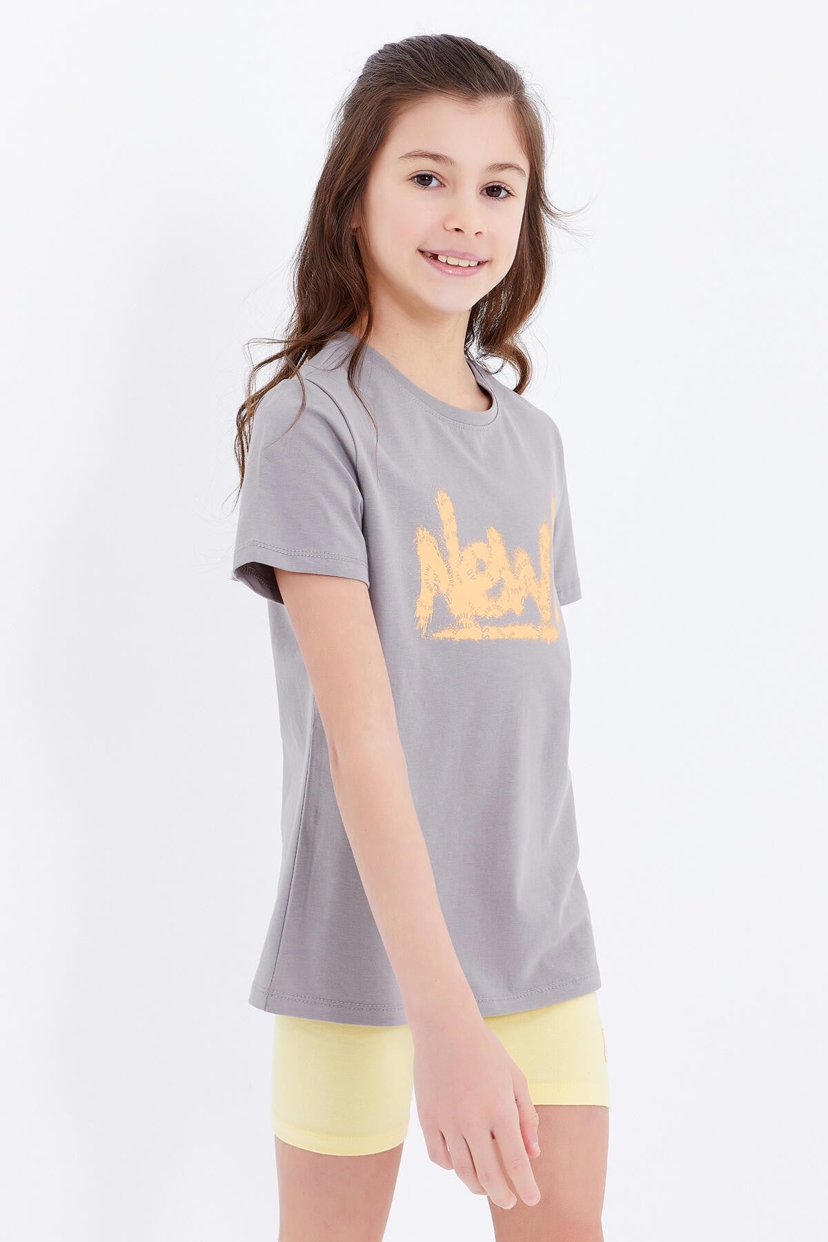 Gri Basic Print Round Neck Comfort Fit Girls T-Shirt - 75041