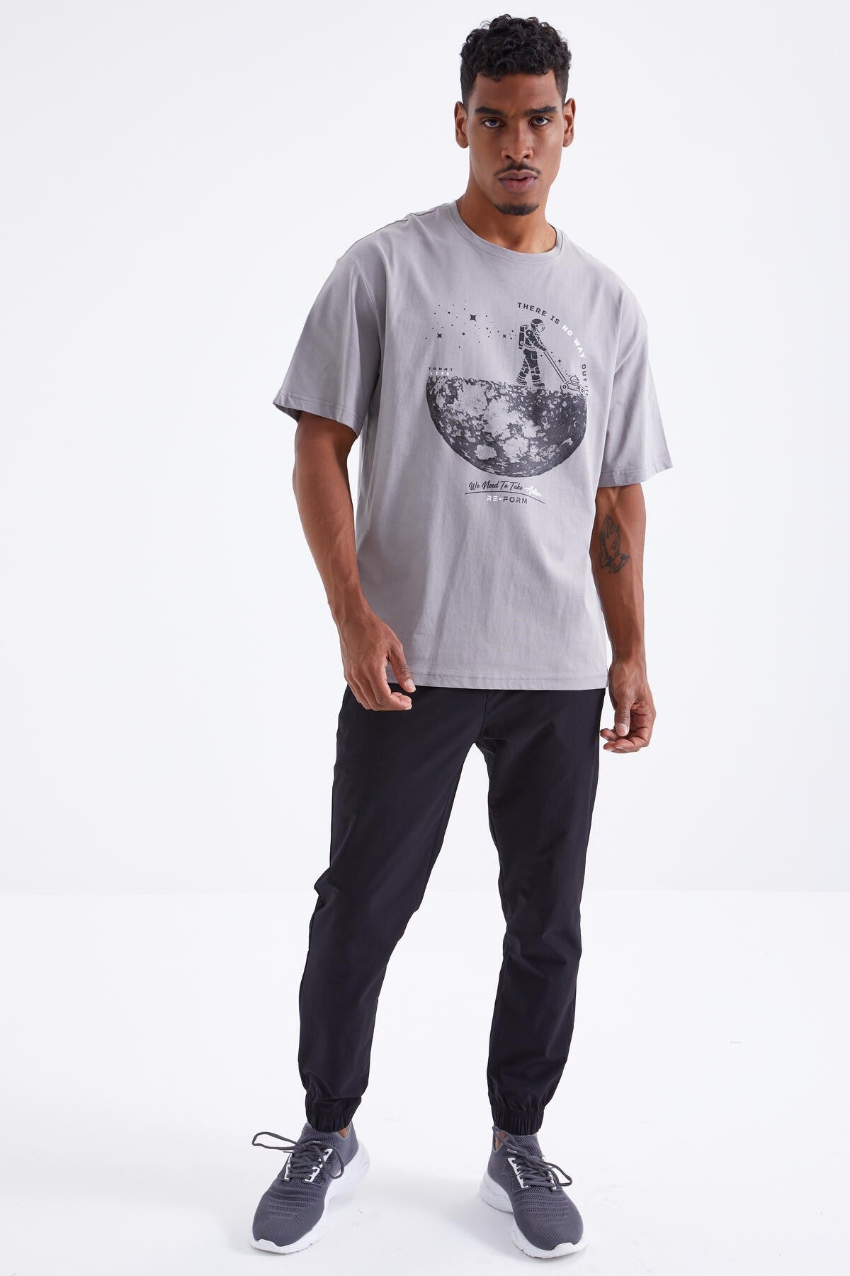 Gray Printed O Collar Men's Oversize T-Shirt - 88098