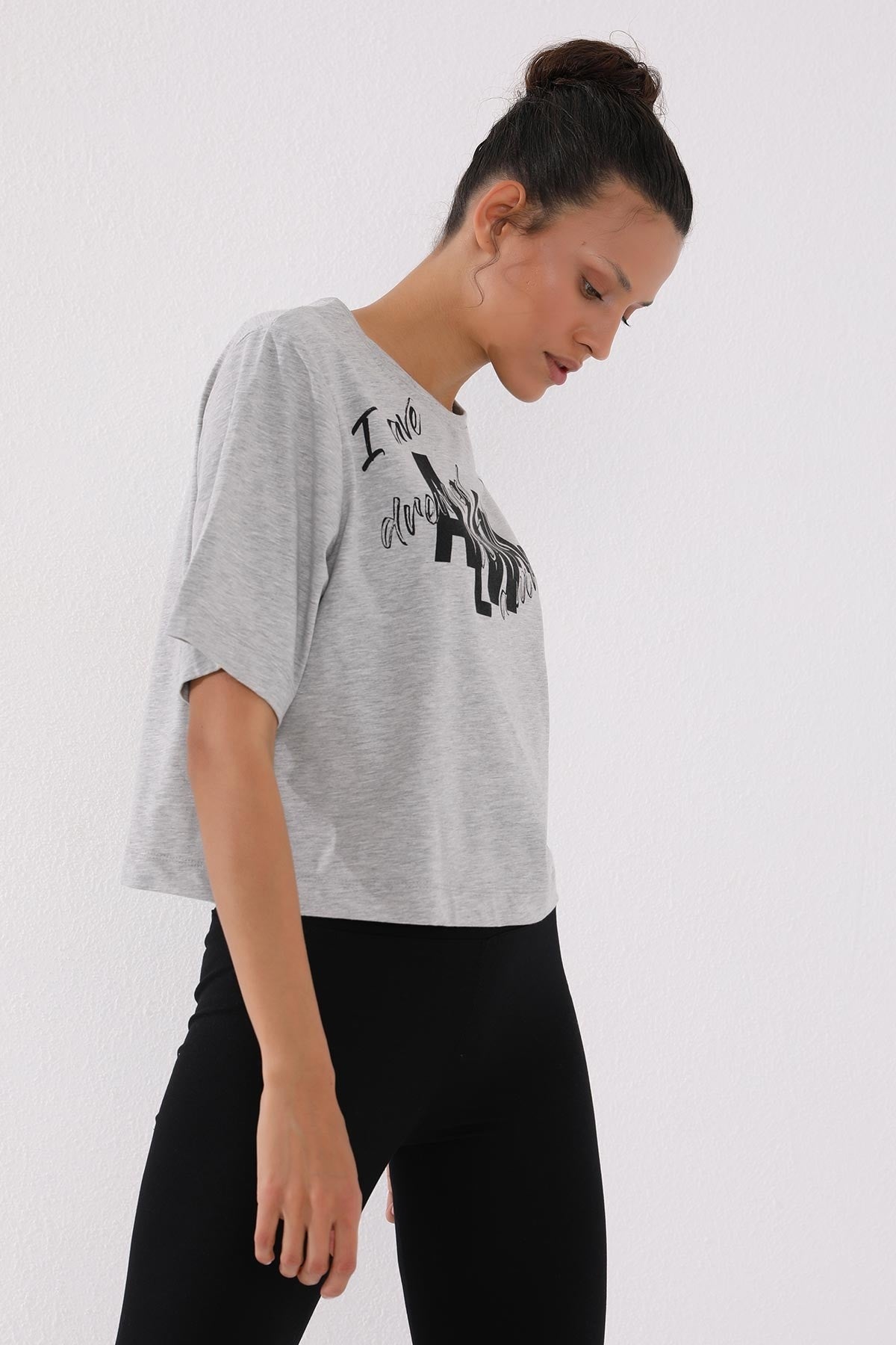 Gray Melange Asymmetric Print O Collar Women's Oversize T-Shirt - 97136