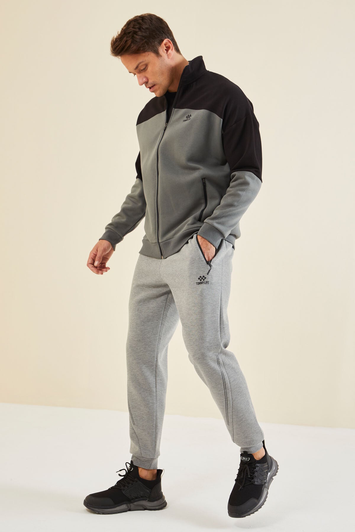 Grey Melange Laced Men's Tracksuit Bottom - 82110