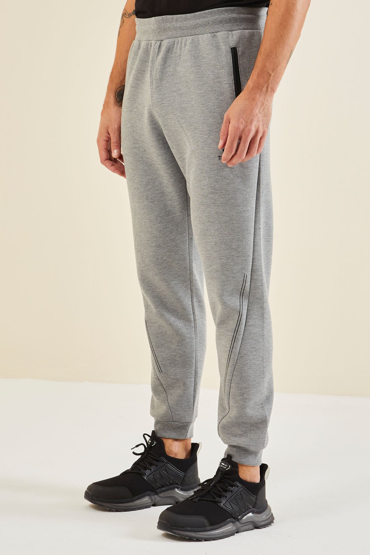 Grey Melange Laced Men's Tracksuit Bottom - 82110