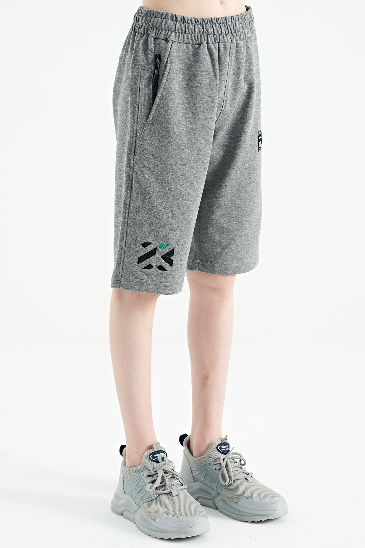 Grey Melange Hidden Pocket Detailed Embroidered Pattern Laced Standard Fit Boys Shorts - 10886