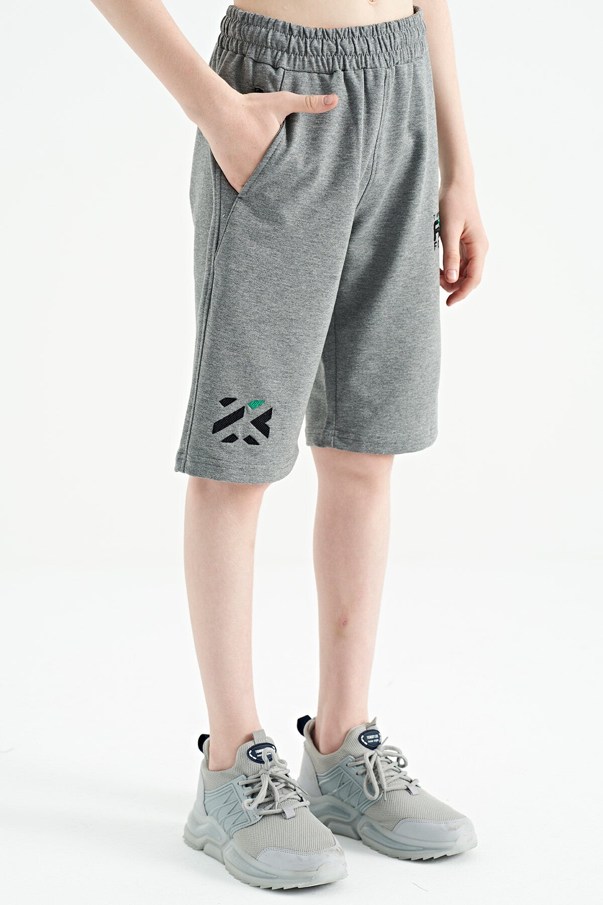 Grey Melange Hidden Pocket Detailed Embroidered Pattern Laced Standard Fit Boys Shorts - 10886