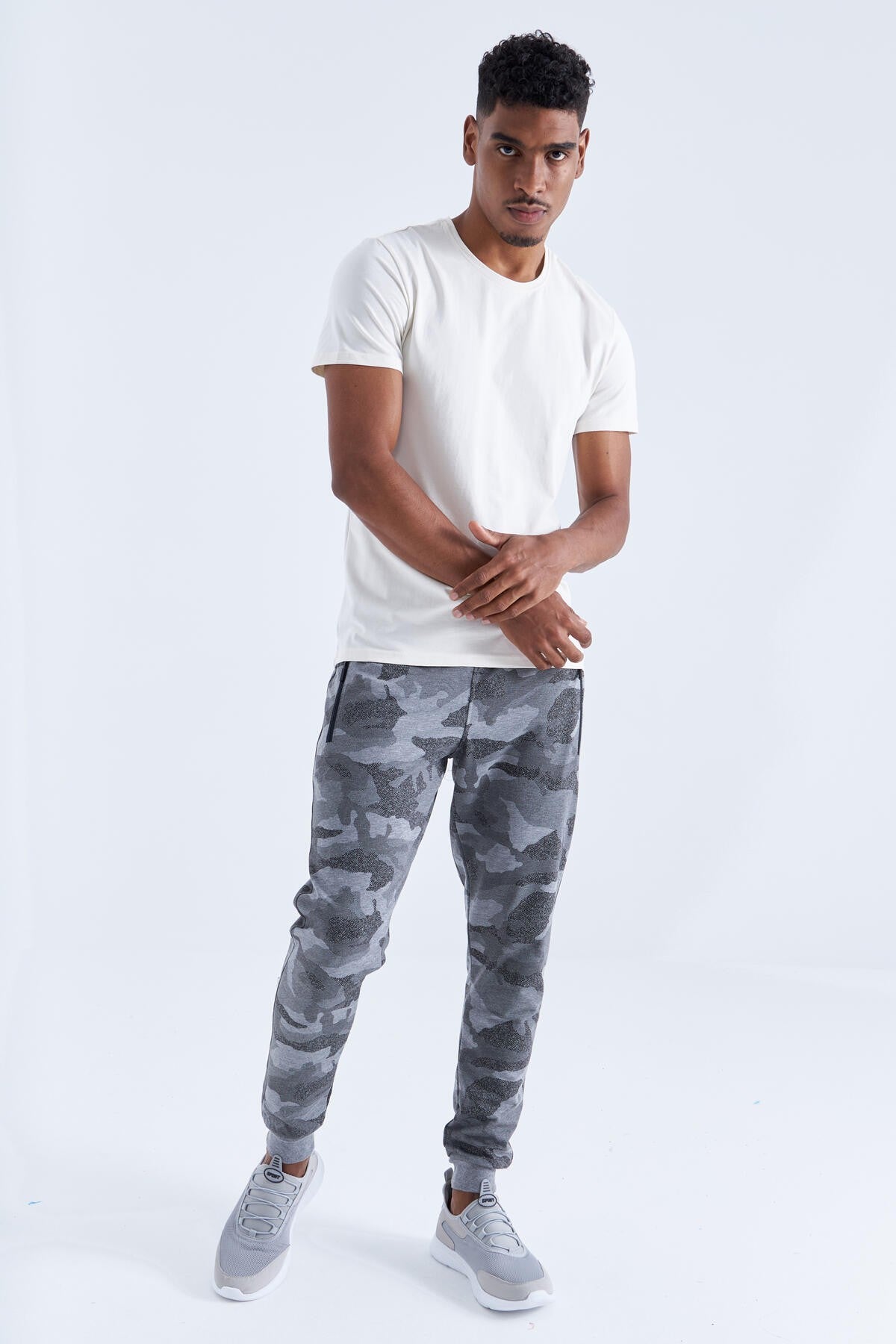 Gray Melange Camouflage Print Slim Fit Jogger Men's Tracksuit Bottom - 84754