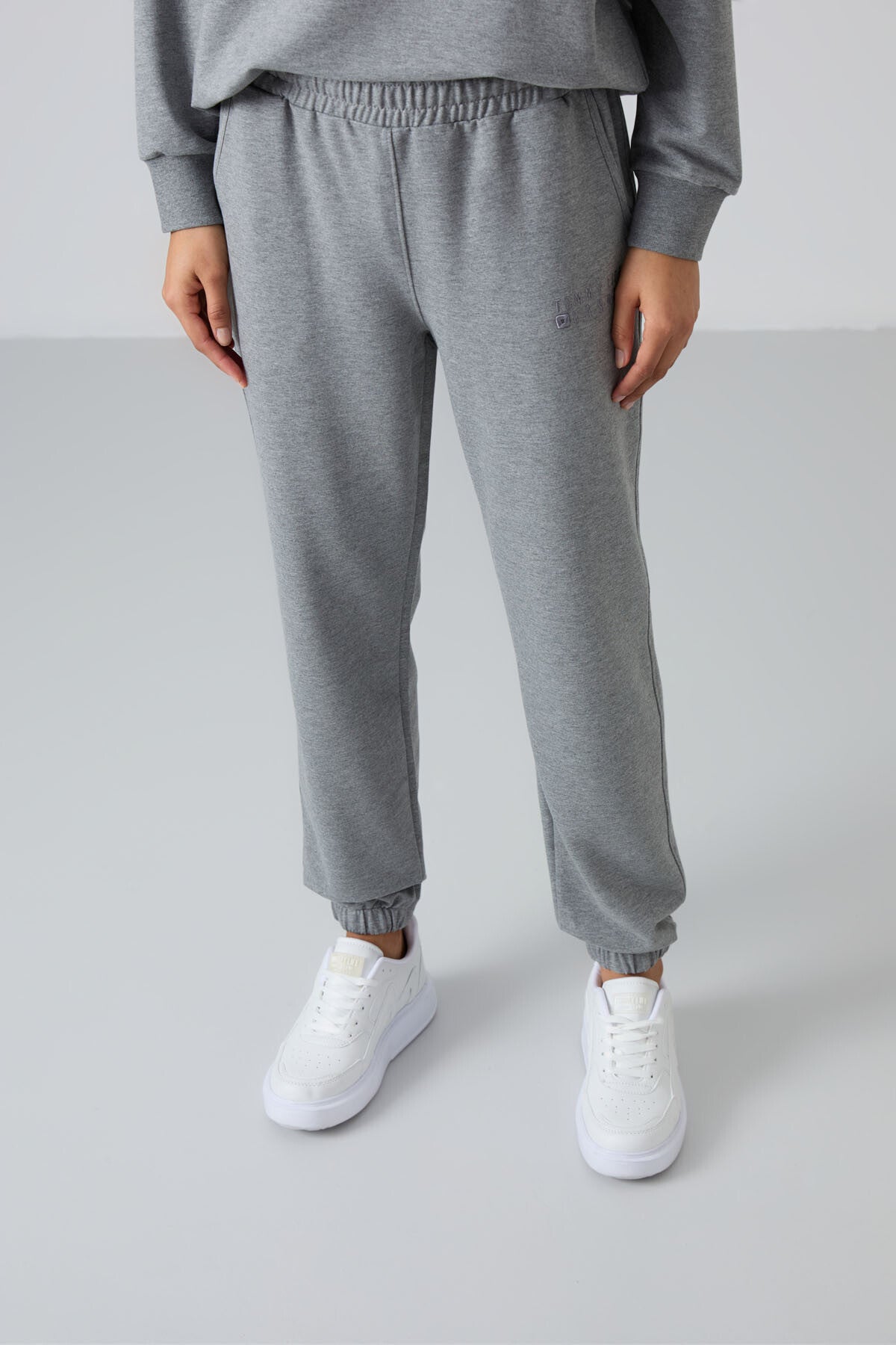 Grey Melange Basic Cotton Round Neck Oversize Elastic Cuffed Women's Tracksuit Set - 95287