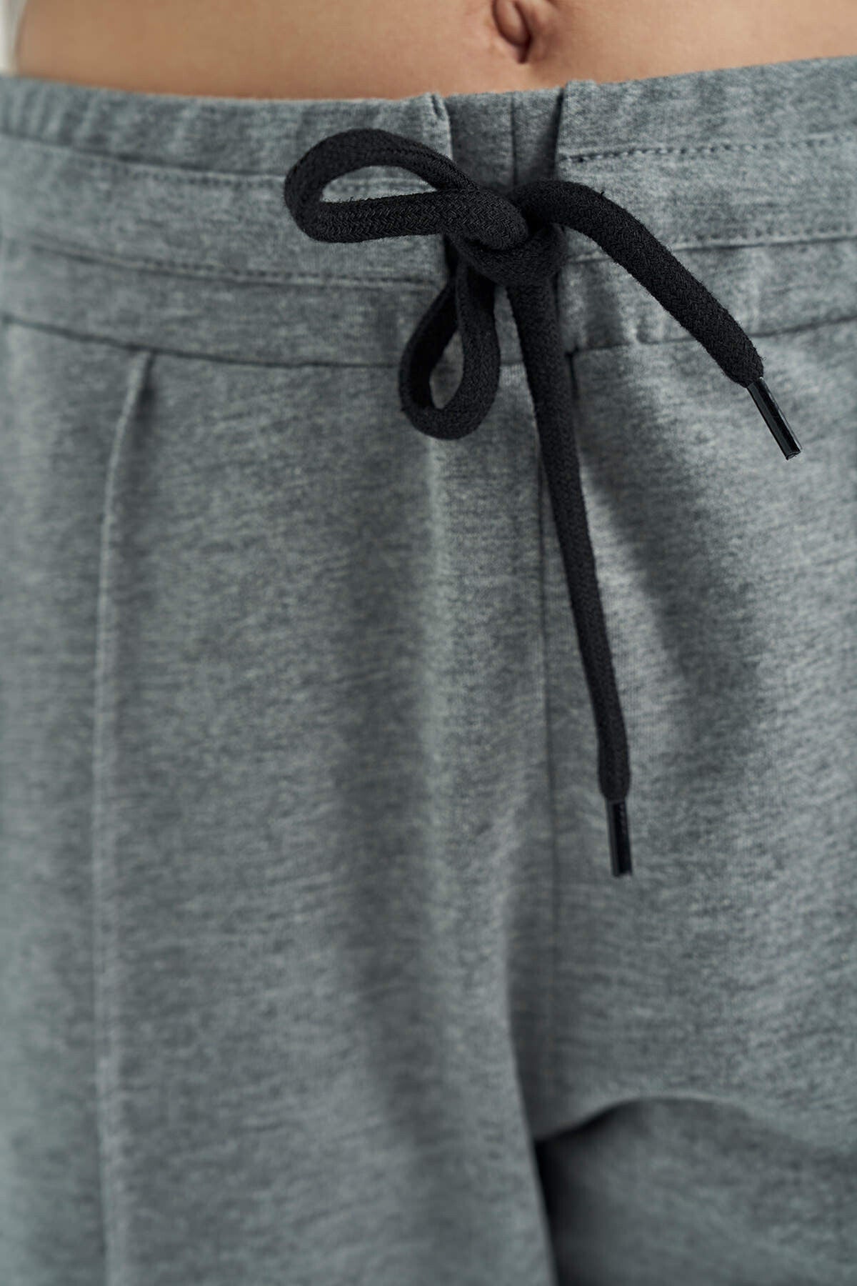 Grey Melange Waistband Hidden Zip Pocket Detailed Jogger Girls Tracksuit Bottom - 75122