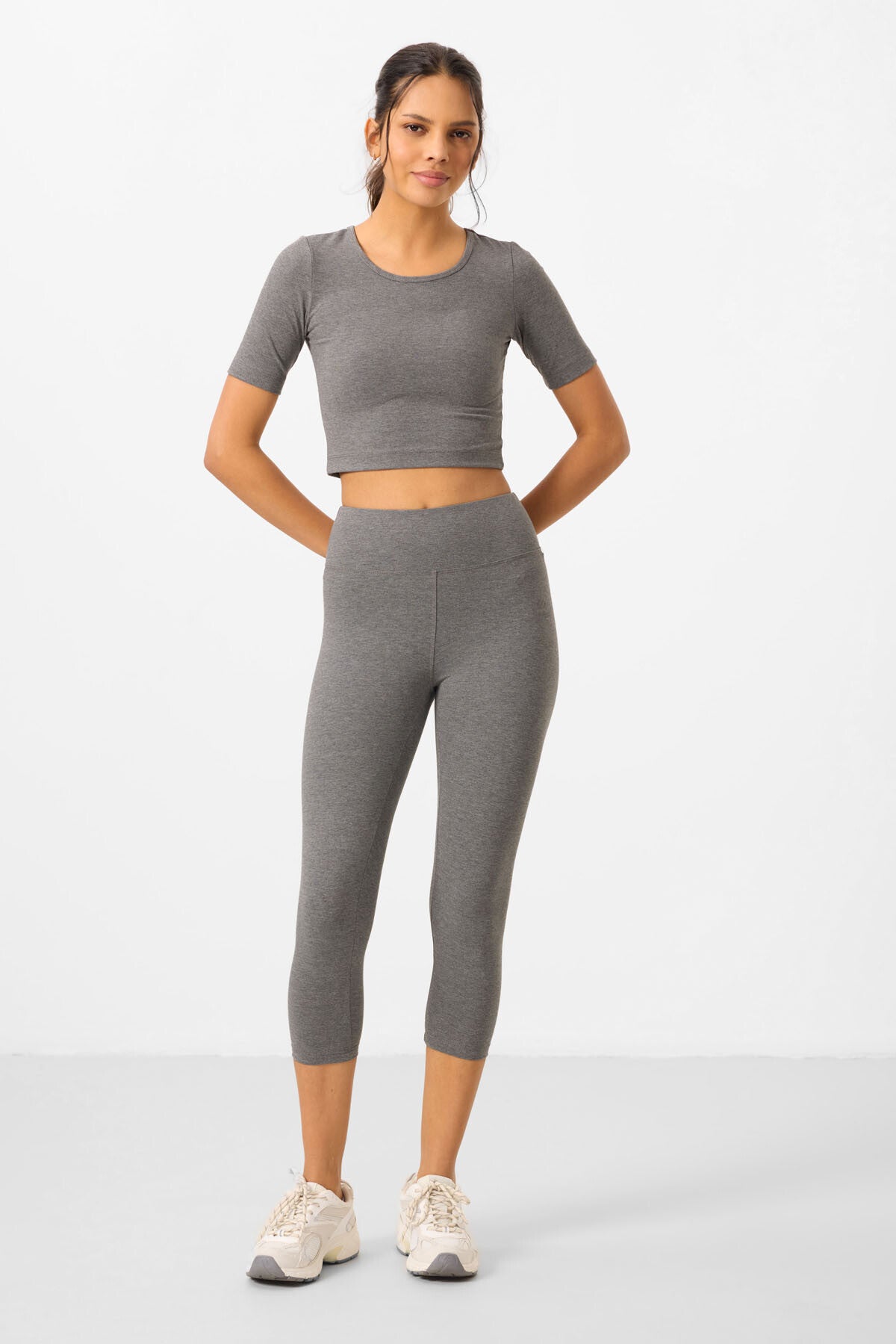 Grey High Waist Capri-Crop T-Shirt Slim Fit Women's Tights Set - 95285