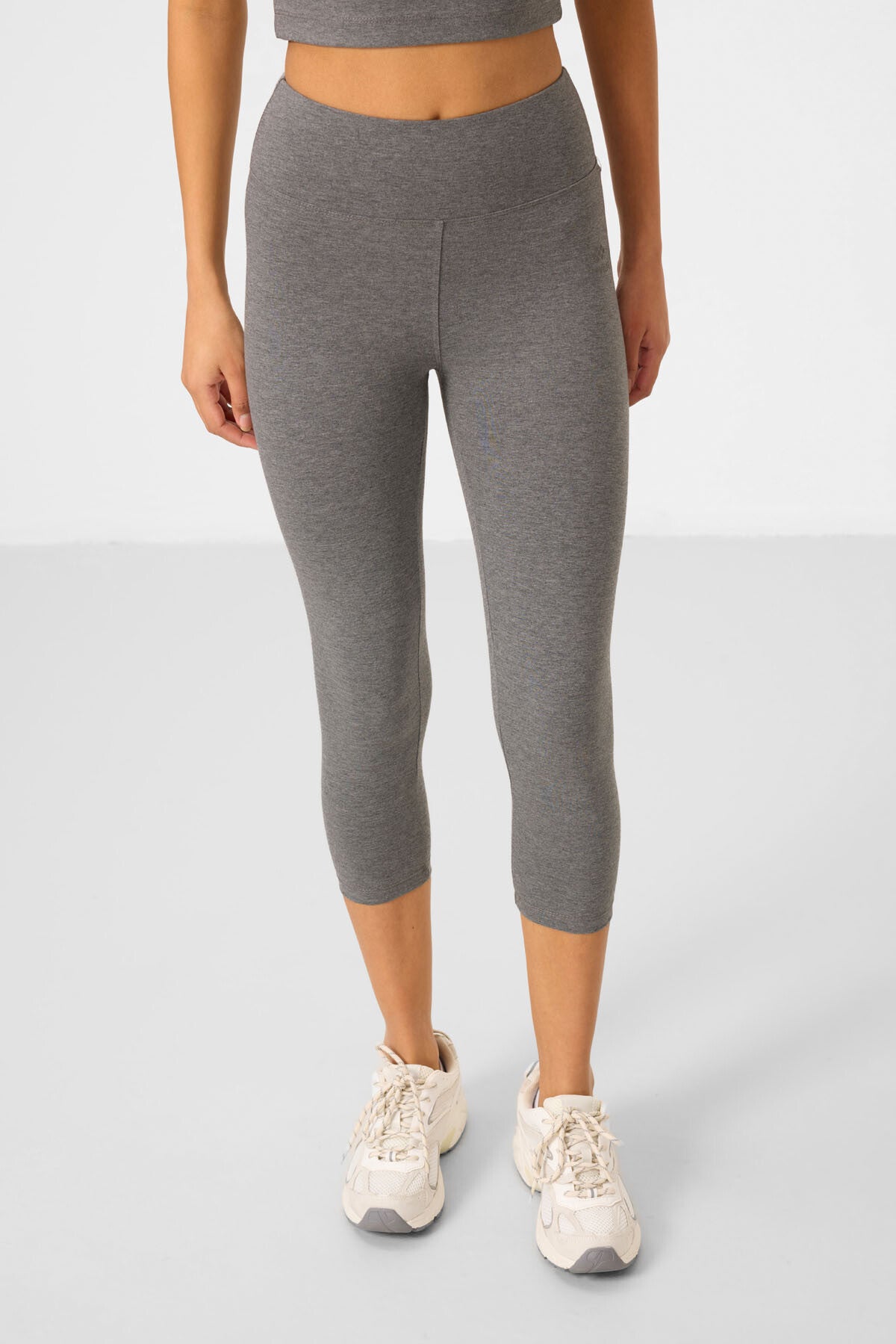 Grey High Waist Capri-Crop T-Shirt Slim Fit Women's Tights Set - 95285