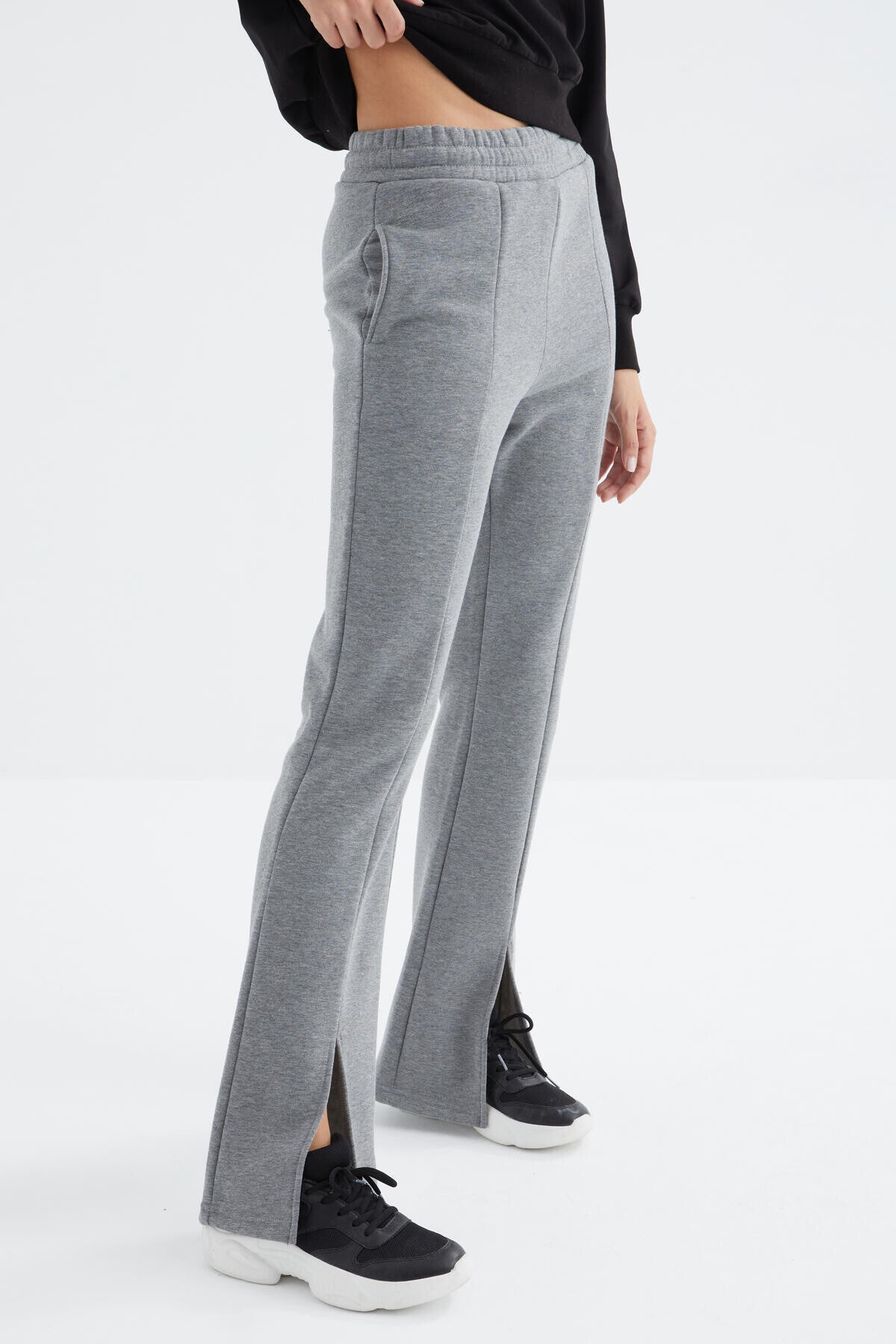 High Waist Gray Melange Front Slit Detailed Side Pocket Comfortable Fit Women's Tracksuit Bottom - 94625
