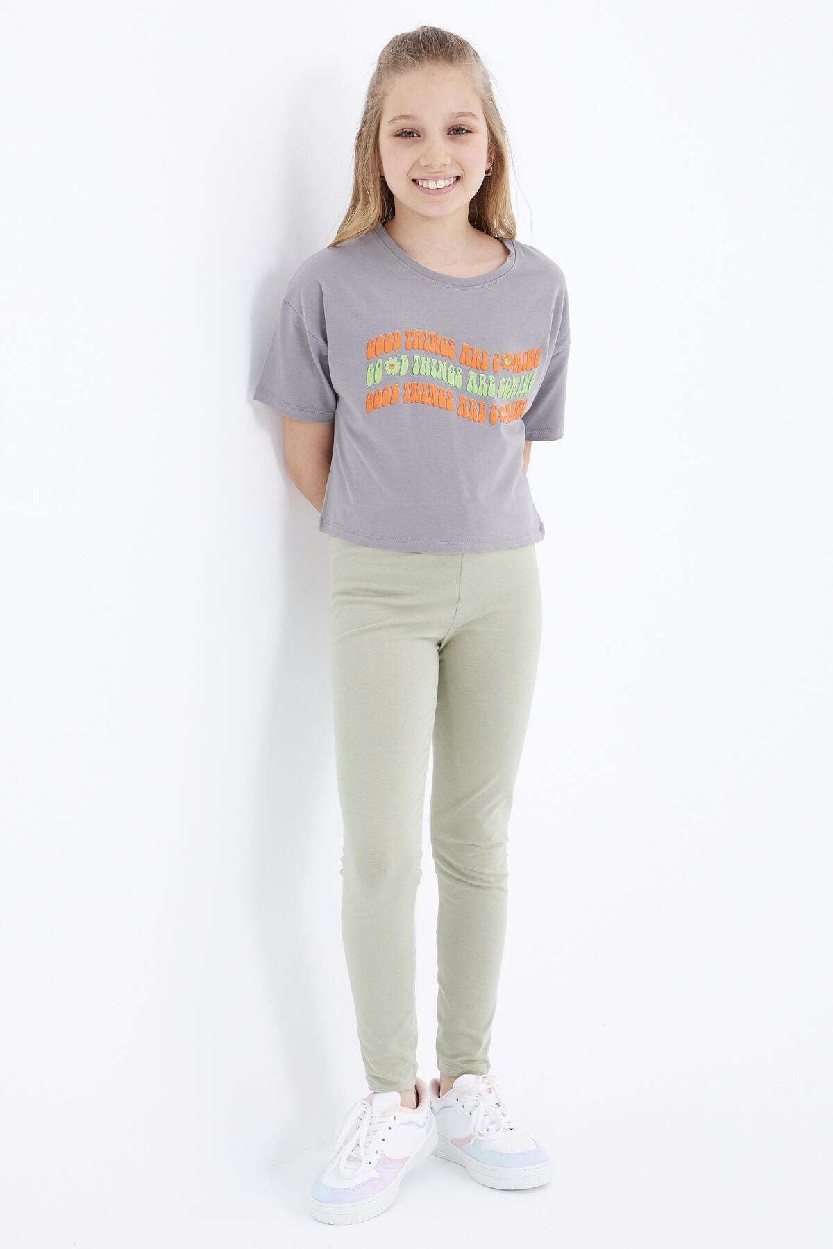 Oversized Grey Colorful Print Drop Shoulder O-Neck Girls Crop T-Shirt - 75038