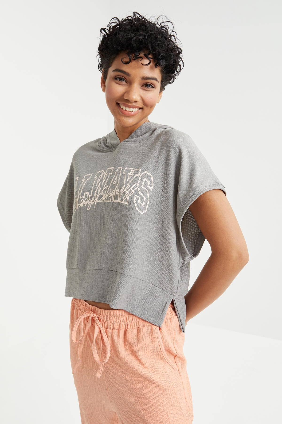 Oversized Crinkled Fabric Women's Crop Top Hoodie with Gray Print T-Shirt - 97229