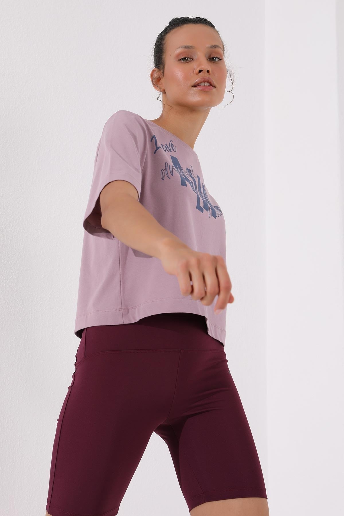 Dried Rose Asymmetric Print O Collar Women's Oversize T-Shirt - 97136