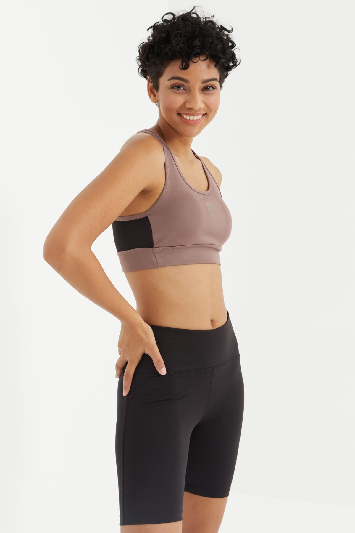 Dried Rose Cross Back Detailed Slim Fit U Collar Padded Women's Sports Bra - 97121