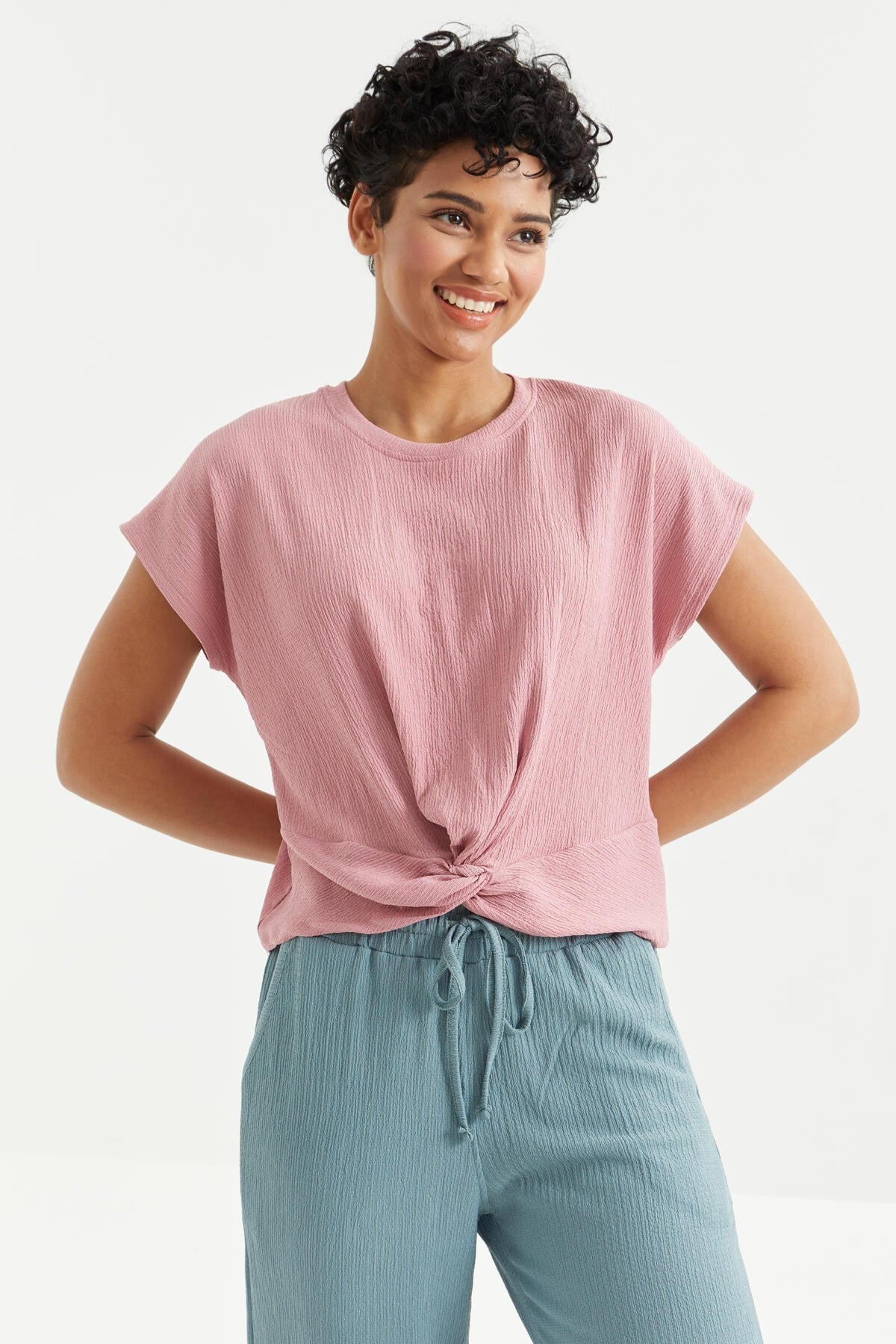 Dried Rose O Neck Front Gather Detailed Crinkle Fabric Women's Crop Top T-Shirt - 97228
