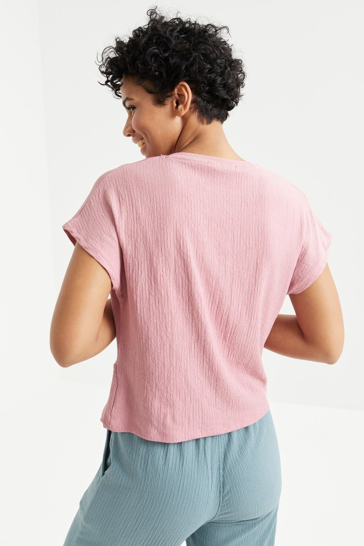Dried Rose O Neck Front Gather Detailed Crinkle Fabric Women's Crop Top T-Shirt - 97228