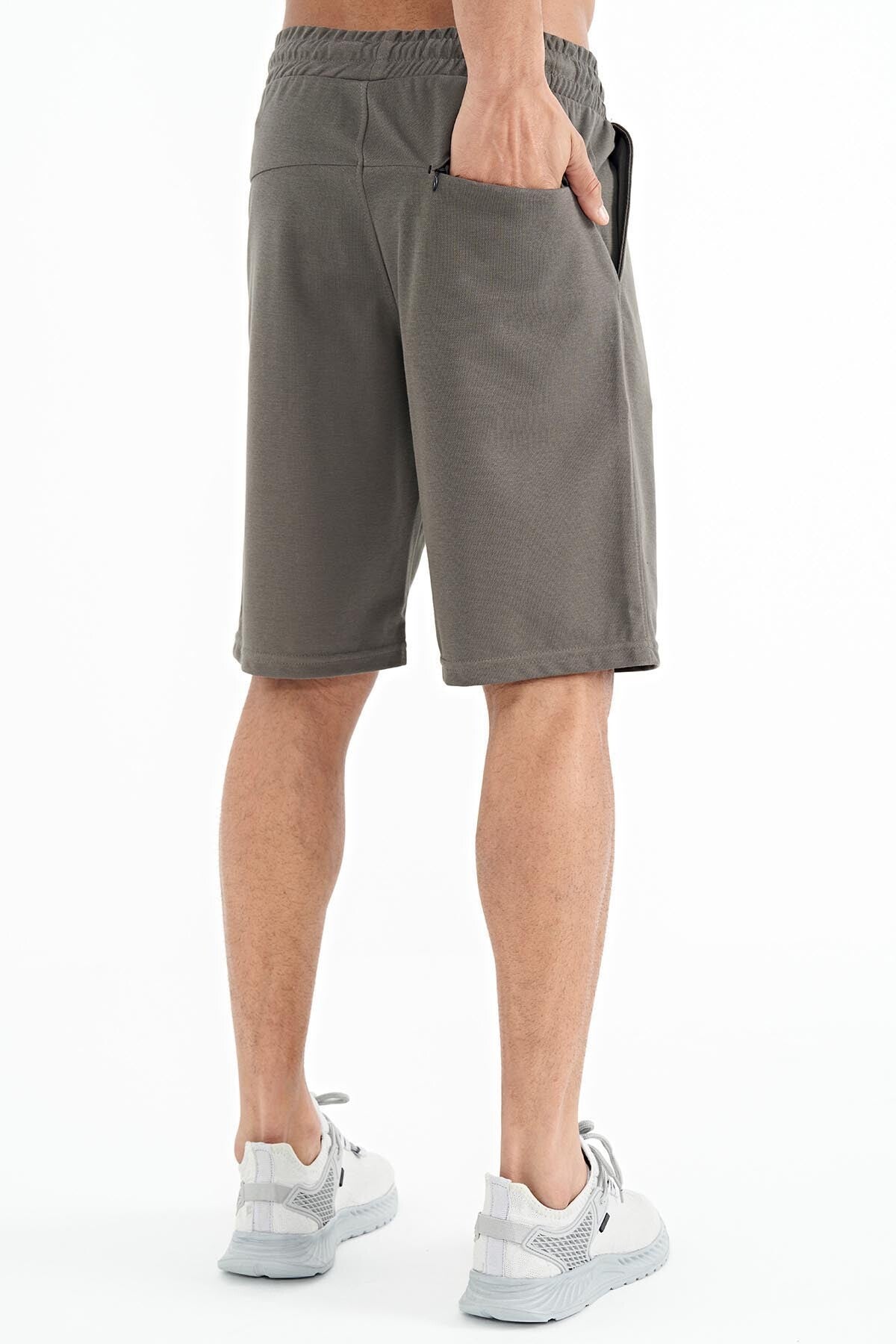 Antony Haki Standard Mold Men's Shorts - 81247