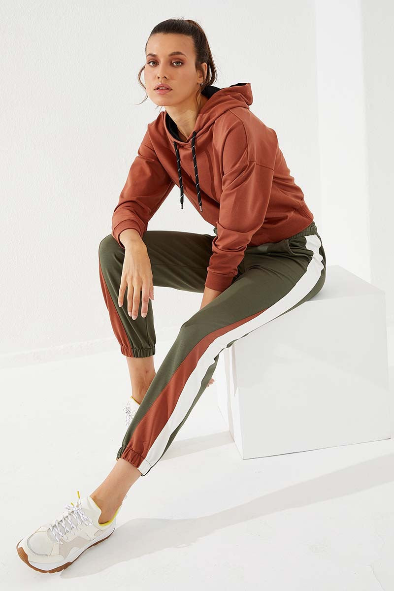 Right Two-Tone Striped Comfort Fit Elastic Cuff Women's Tracksuit Bottom - 94582