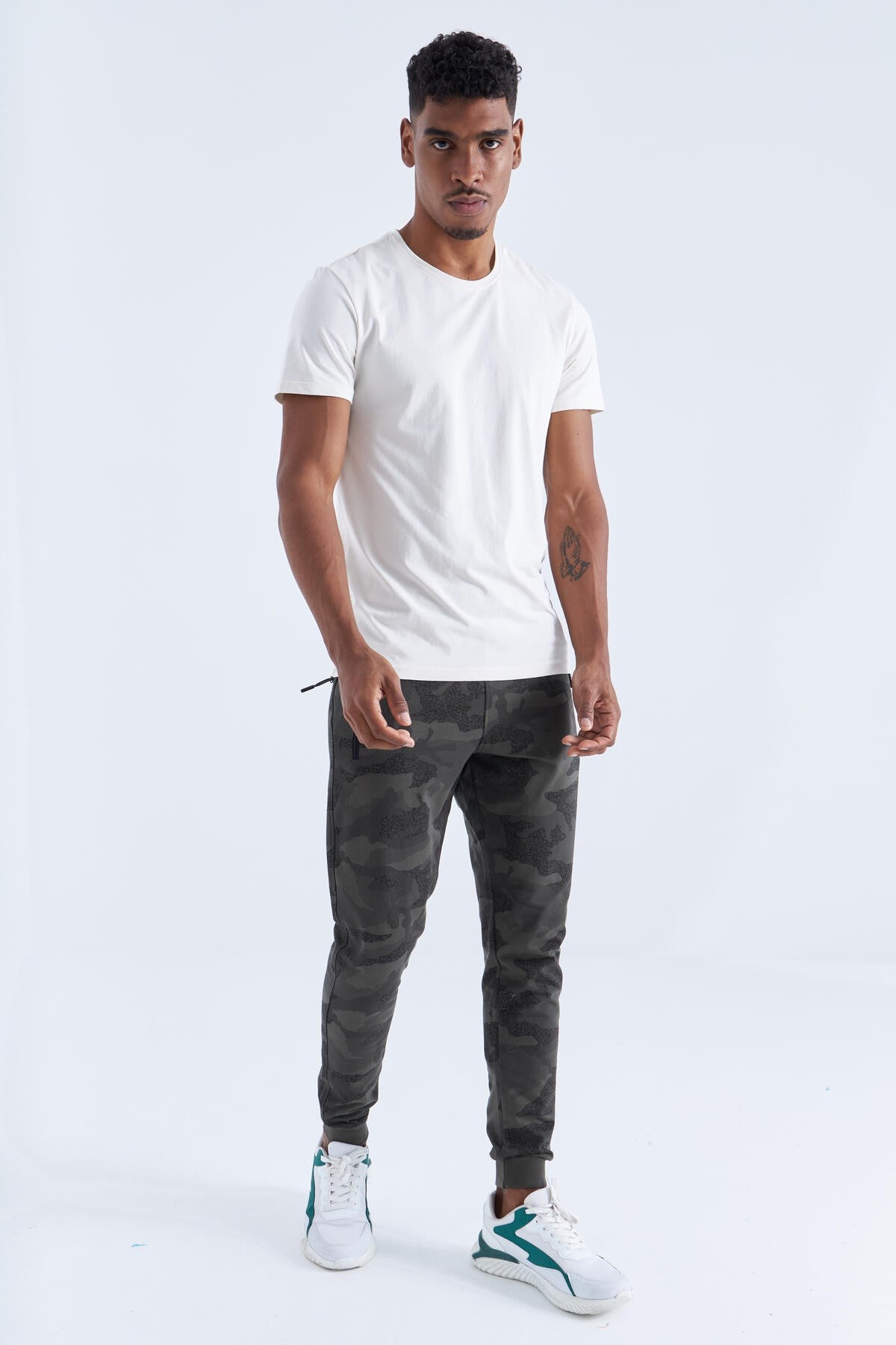 Camouflage Print Right Fit Men's Jogger Tracksuit Bottom - 84754